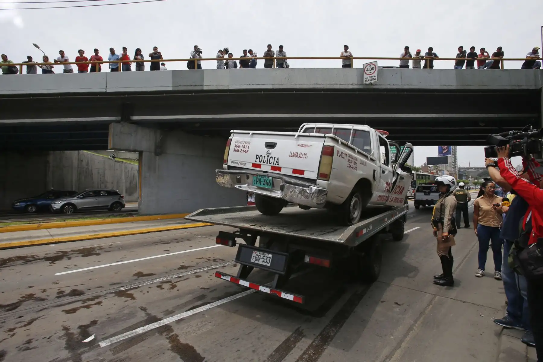 Accidente en vía expresa deja dos oficiales de la Policía Nacional del Perú heridos. Foto: ANDINA/Nathalie Sayago