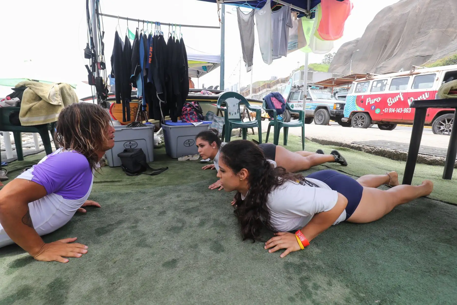 Clases de surf en la Costa Verde.

Foto: ANDINA/Juan Carlos Guzmán Negrini.