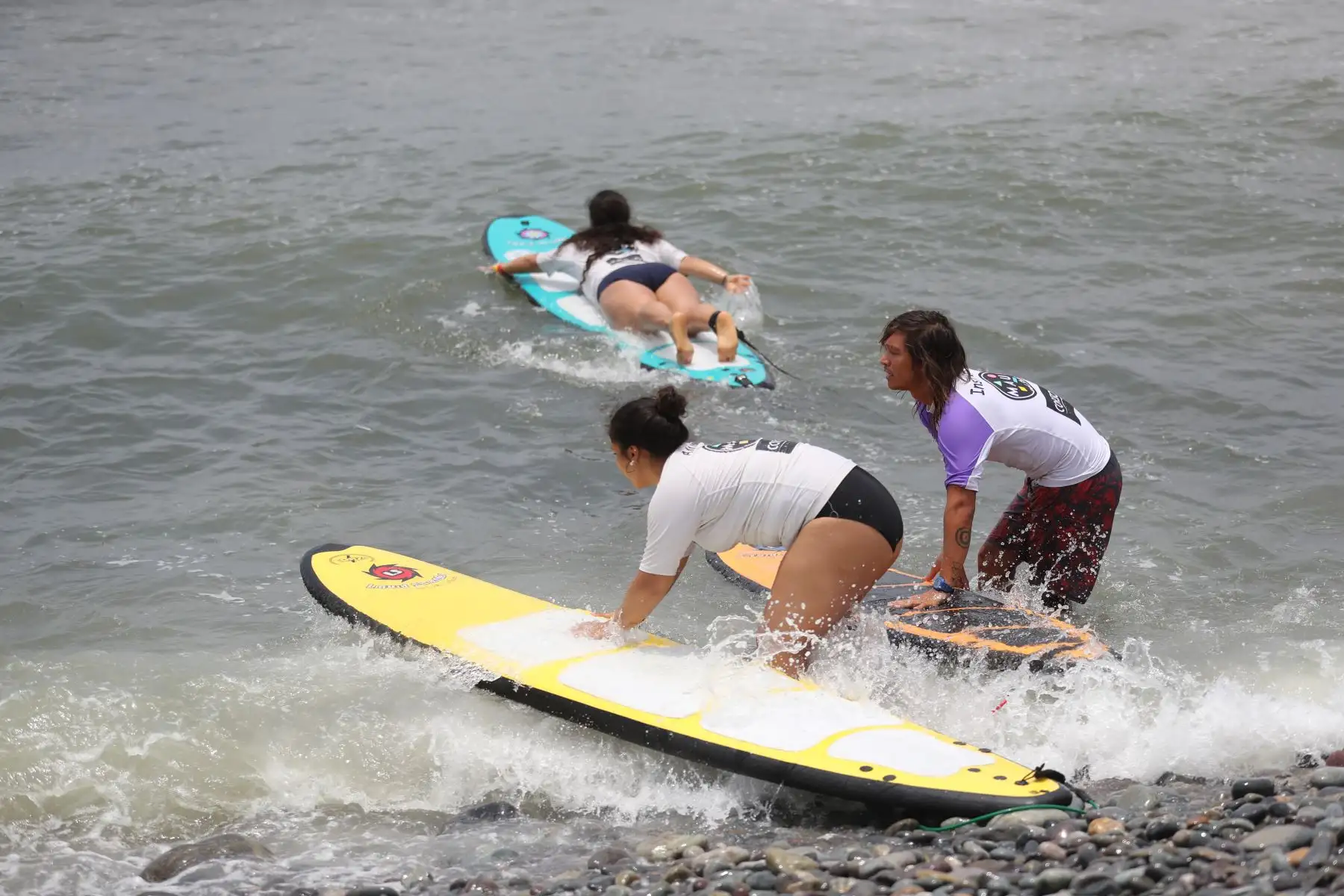 Clases de surf en la Costa Verde.

Foto: ANDINA/Juan Carlos Guzmán Negrini.