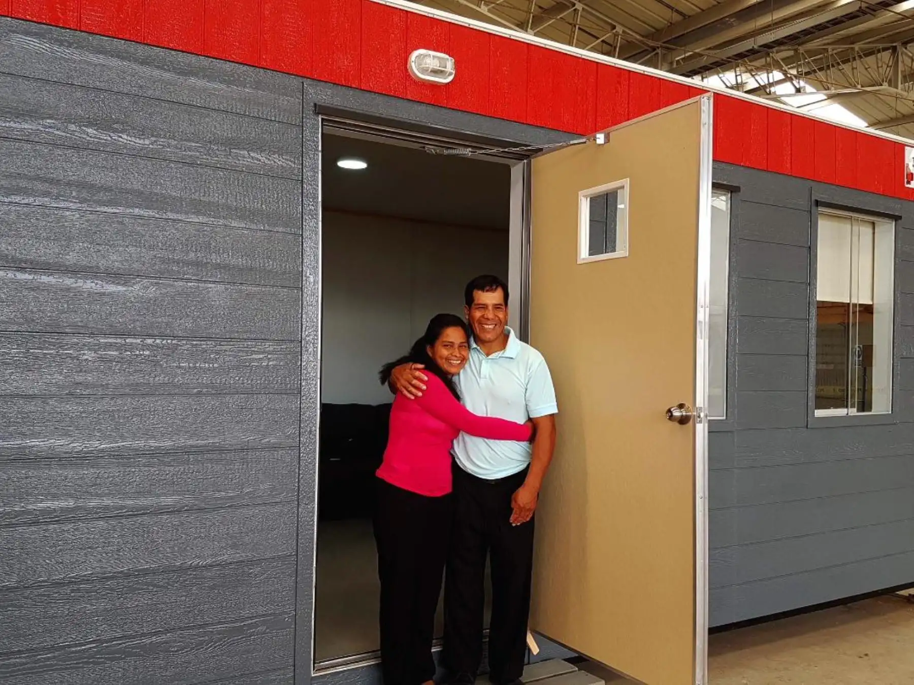Evangelina Chamorro, la mujer peruana salvada tras caer en manos de la furia de la naturaleza habita hoy una vivienda basada en la construcción modular.