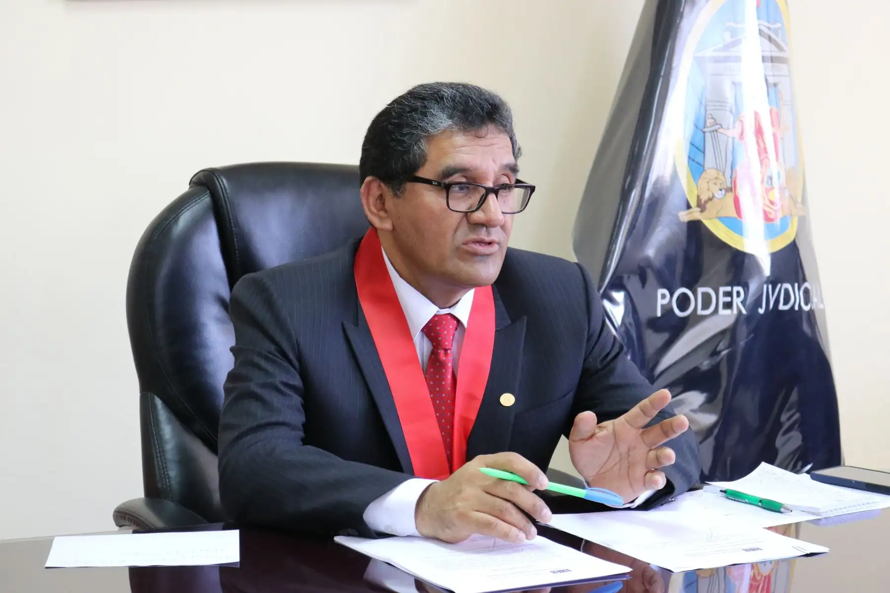 El presidente de la Corte Superior de Justicia de Lambayeque, Oscar Burga, adelantó que se adoptarán medidas para disminuir el consumo de papel y tóner.