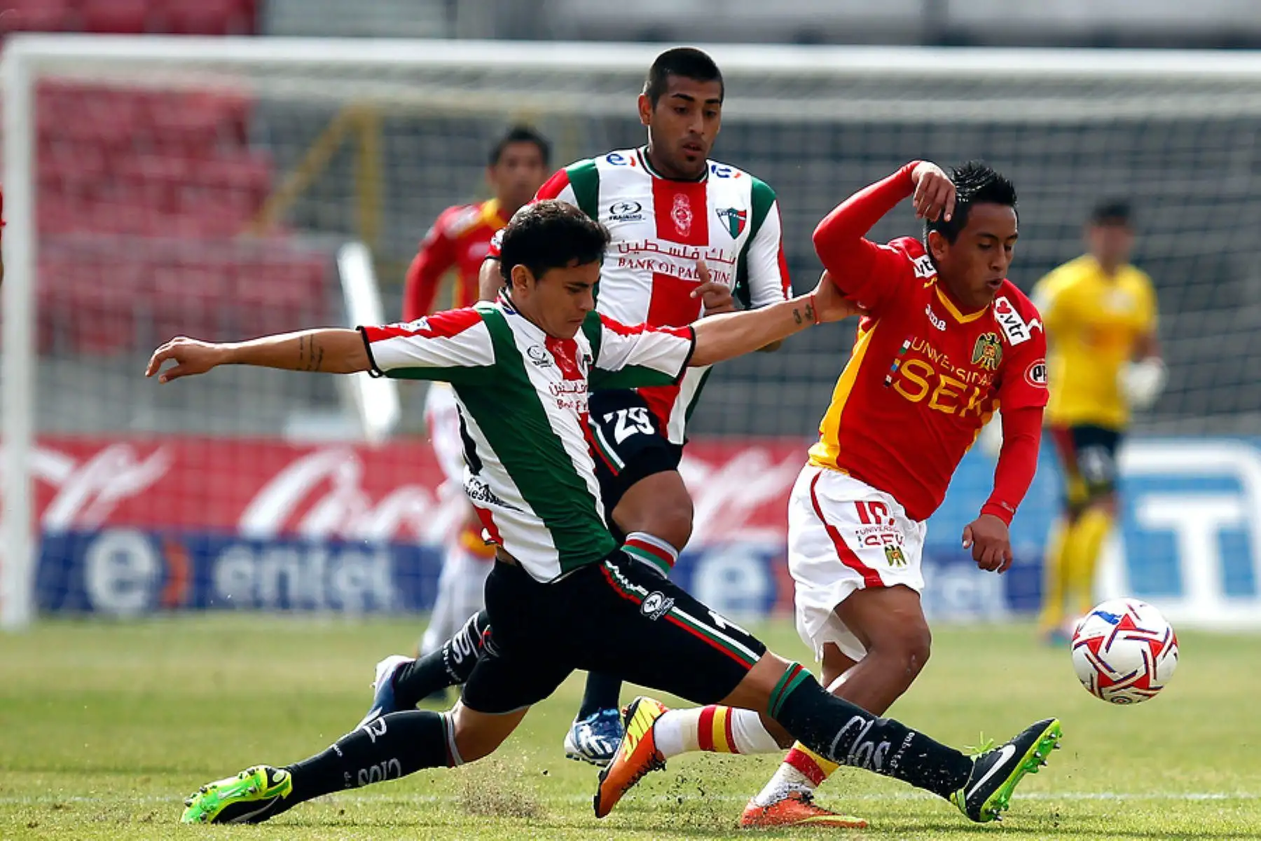 En su breve paso por Unión Española logró el titulo del fútbol chileno. Foto:Cortesía
