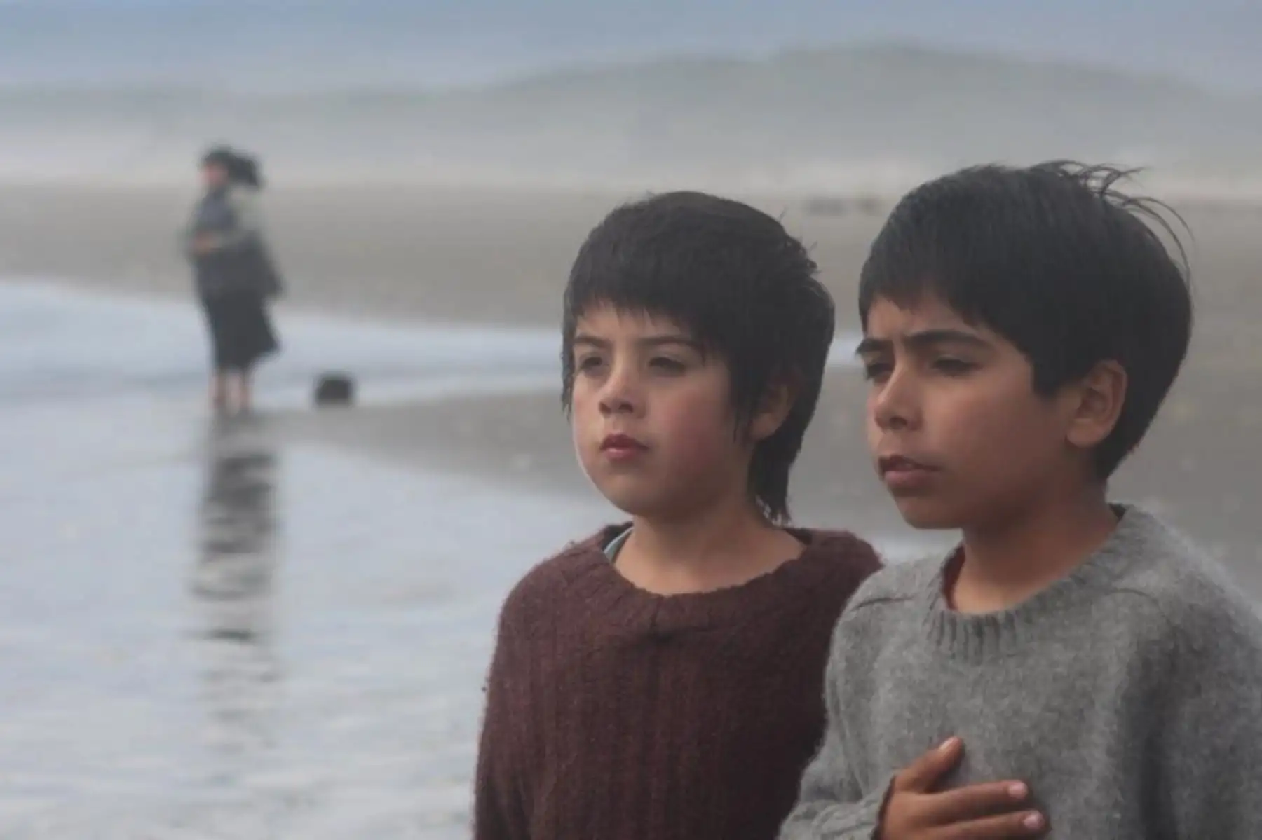 Este filme del director puneño Óscar Catacora, tiene algo de ficción pero también es un poco biográfica, pues cuenta que él vivió algunas temporadas cons us abuelos en el altiplano.
