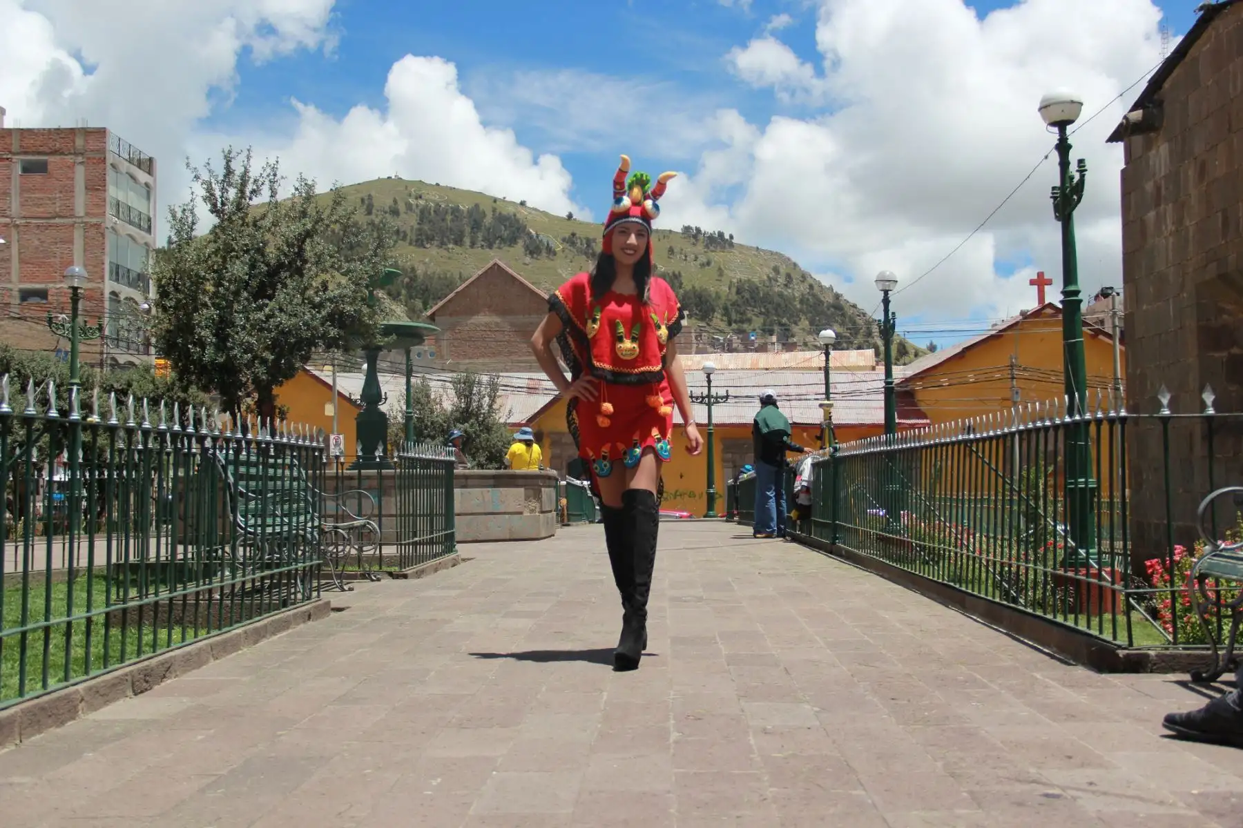 Danzantes de la diablada lucirán prendas de fibra de alpaca durante la Festividad de la Virgen de la Candelaria. ANDINA
