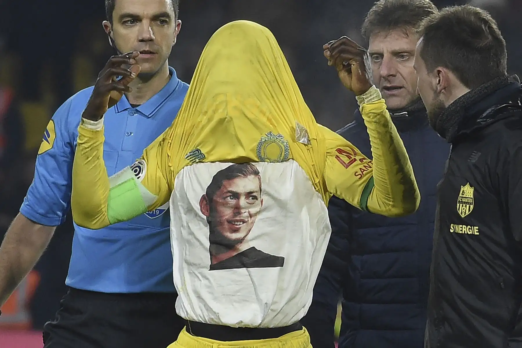 Desde la desaparición del avión donde viajaba Emiliano Sala su equipo, Nantes, e hinchada lamentan su partida. AFP