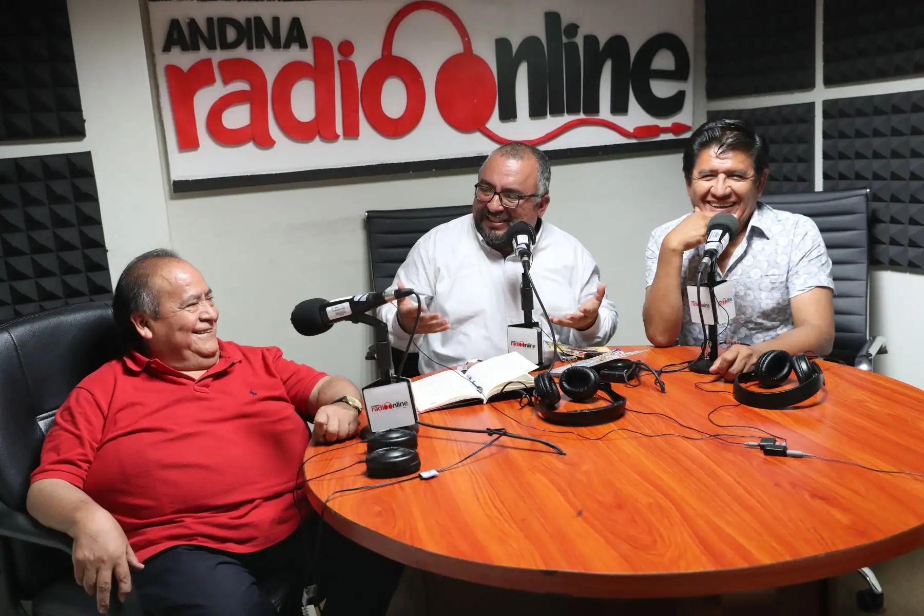 Los Shapis estuvieron con nuestro colega Jose Vadillo en la radio  Andina on line. Foto: ANDINA/Melina Mejía