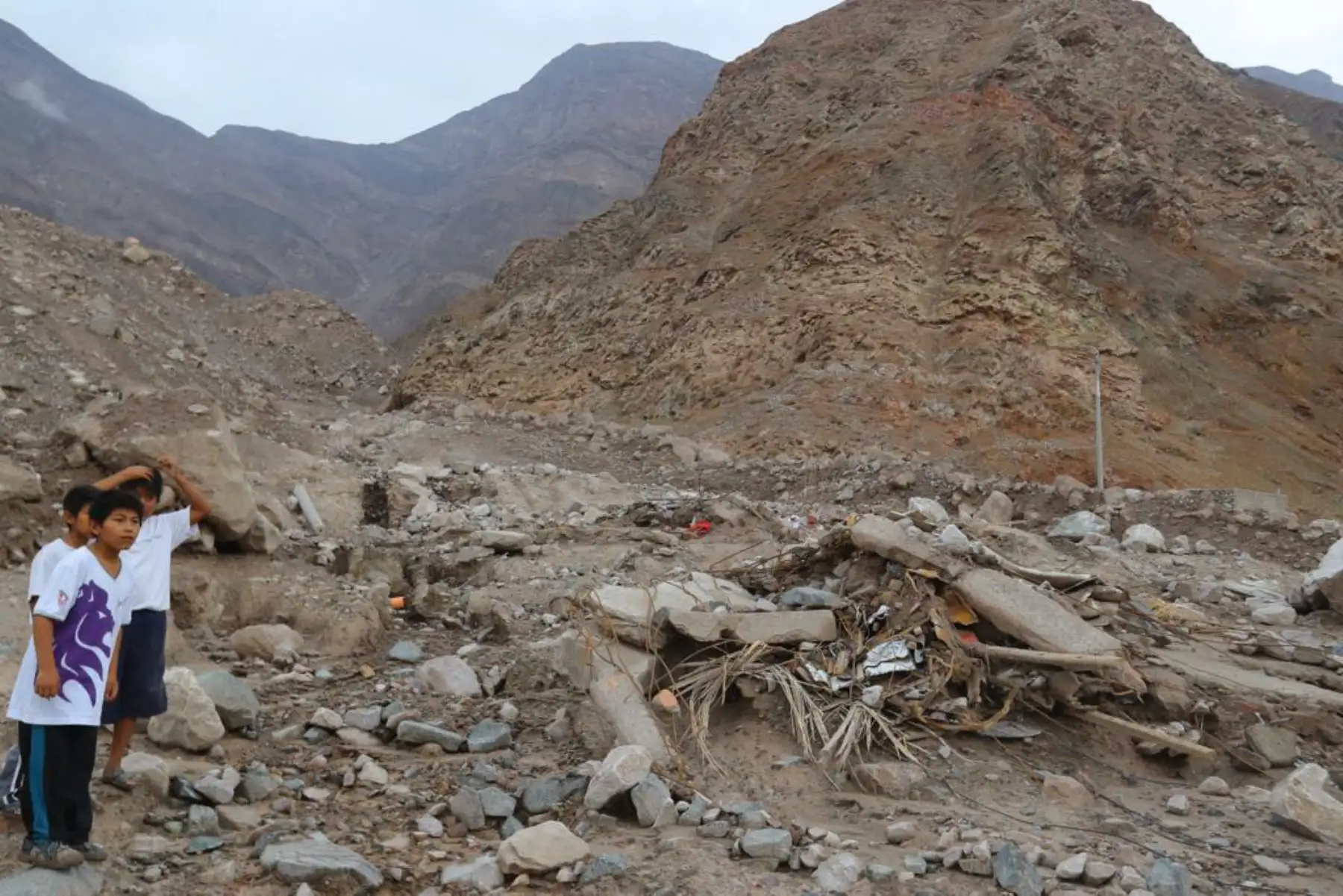 El presidente de la República, Martín Vizcarra, visita  
 zonas afectadas  por las lluvias y la caída de huaicos. Y declara zona  de emergencia  en Aplao ,Arequipa y otras zonas del sur.Foto:ANDINA/Prensa Presidencia