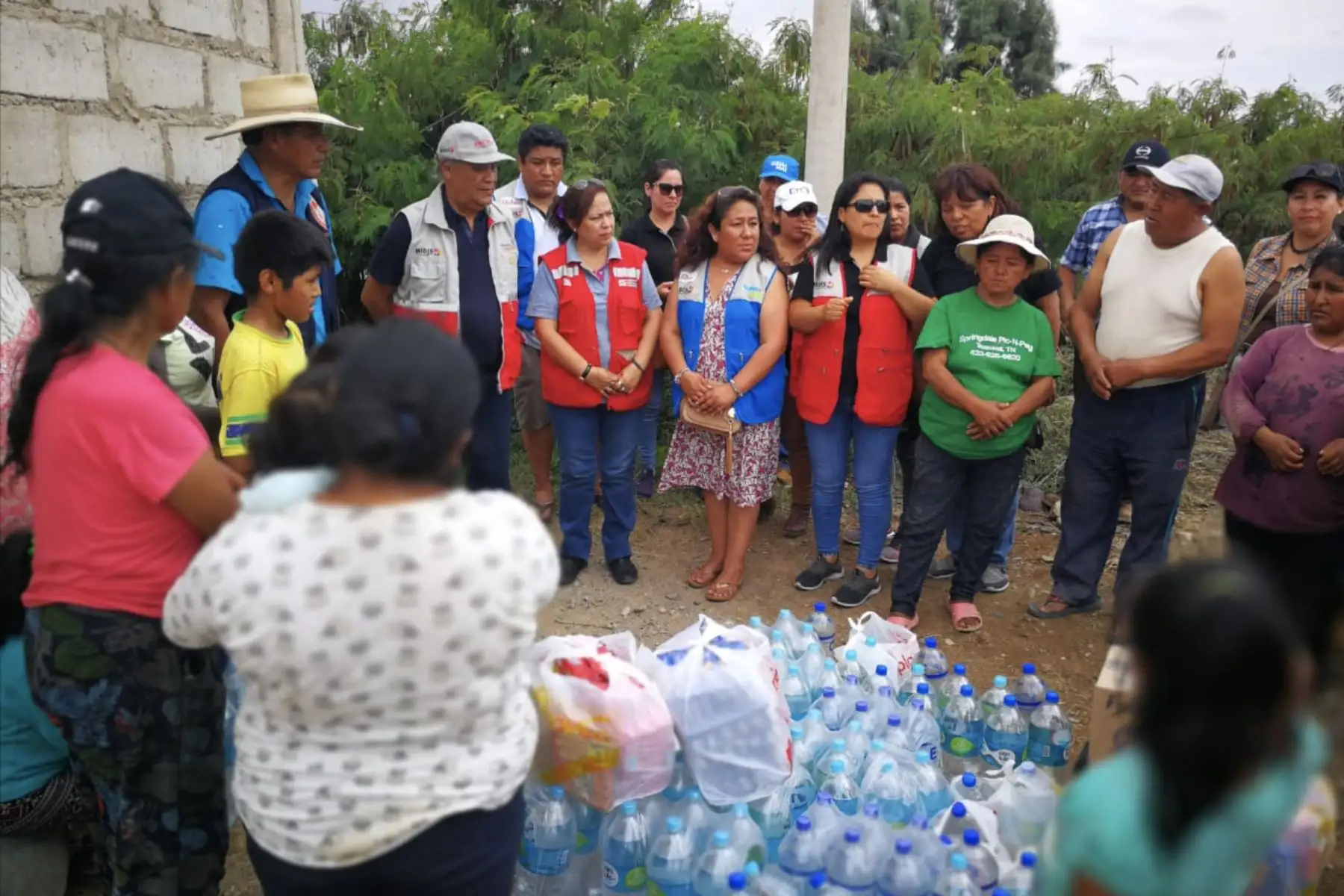 Ministerios llevan ayuda humanitaria y atienden zonas afectadas en Arequipa, Tacna y Moquegua.Foto: ANDINA/Prensa Presidencia