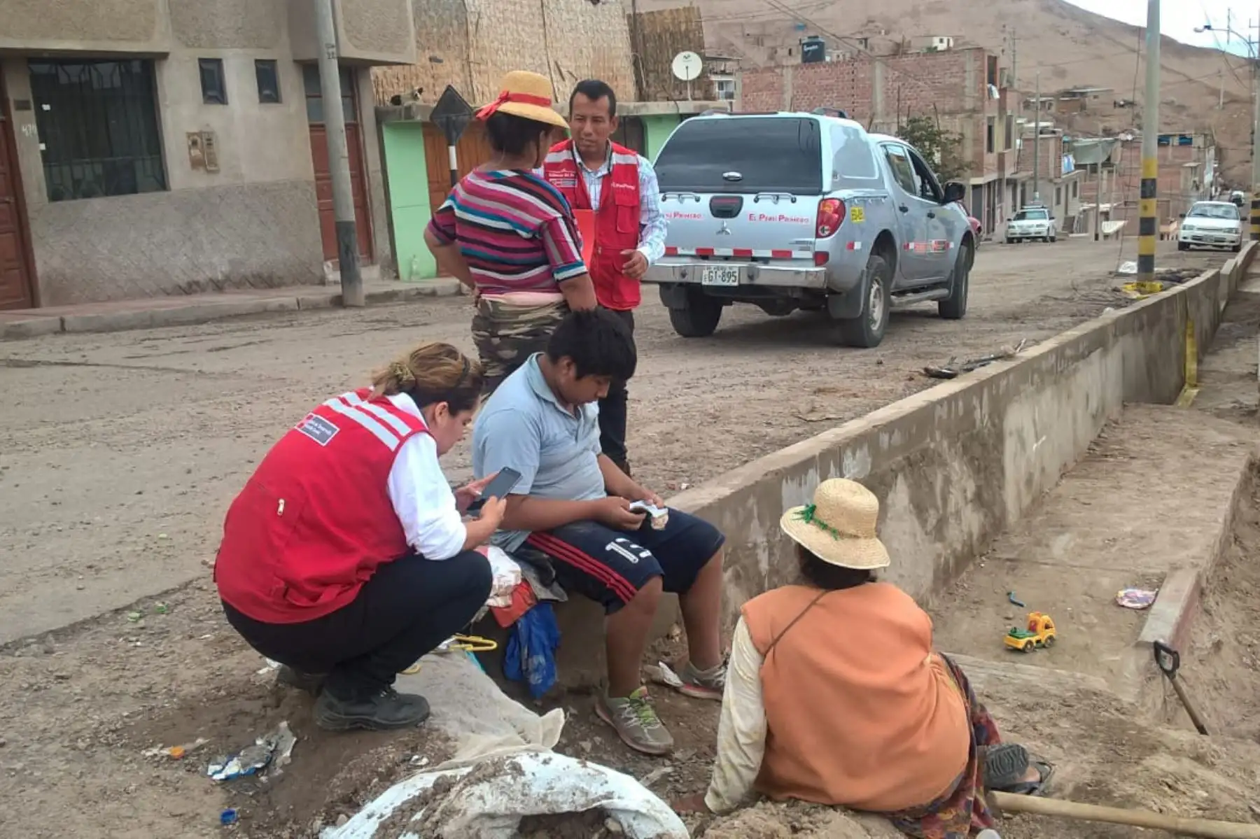 Ministerios llevan ayuda humanitaria y atienden zonas afectadas en Arequipa, Tacna y Moquegua.Foto: ANDINA/Prensa Presidencia