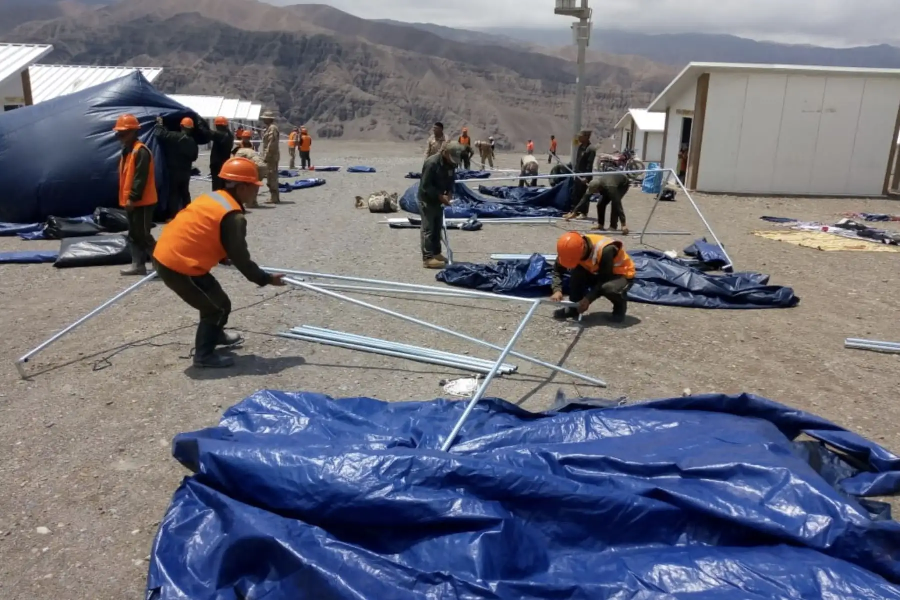 Ministerios llevan ayuda humanitaria y atienden zonas afectadas en Arequipa, Tacna y Moquegua.Foto: ANDINA/Prensa Presidencia