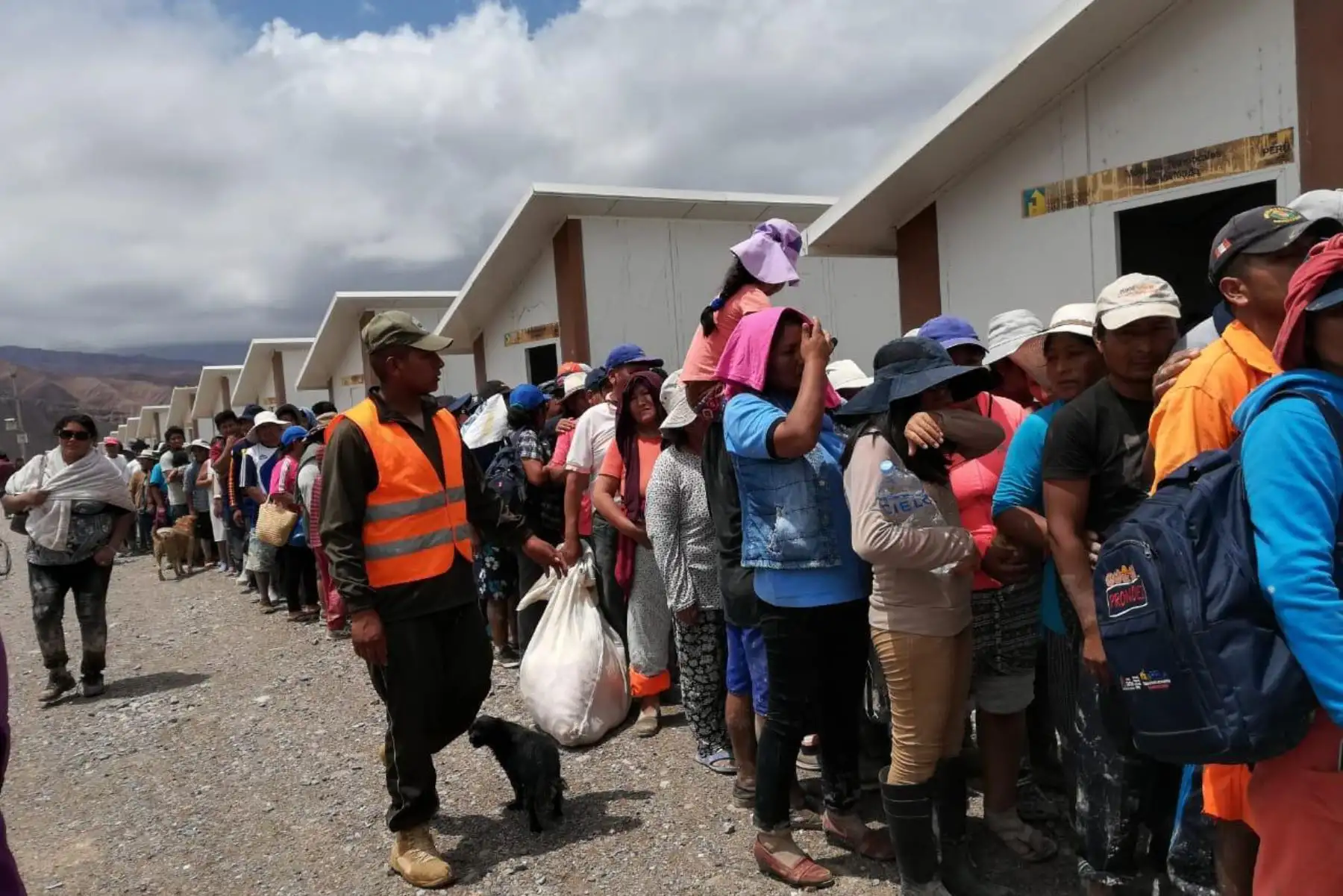 Ministerios llevan ayuda humanitaria y atienden zonas afectadas en Arequipa, Tacna y Moquegua.Foto: ANDINA/Prensa Presidencia