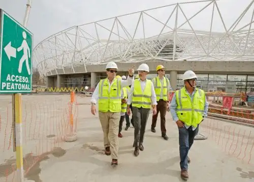 El presidente ejecutivo de Lima 2019, Carlos Neuhaus, y el titular del Instituto Peruano del Deporte, Sebastián Suito, recorrieron las instalaciones de la Villa Deportiva Nacional (Videna).