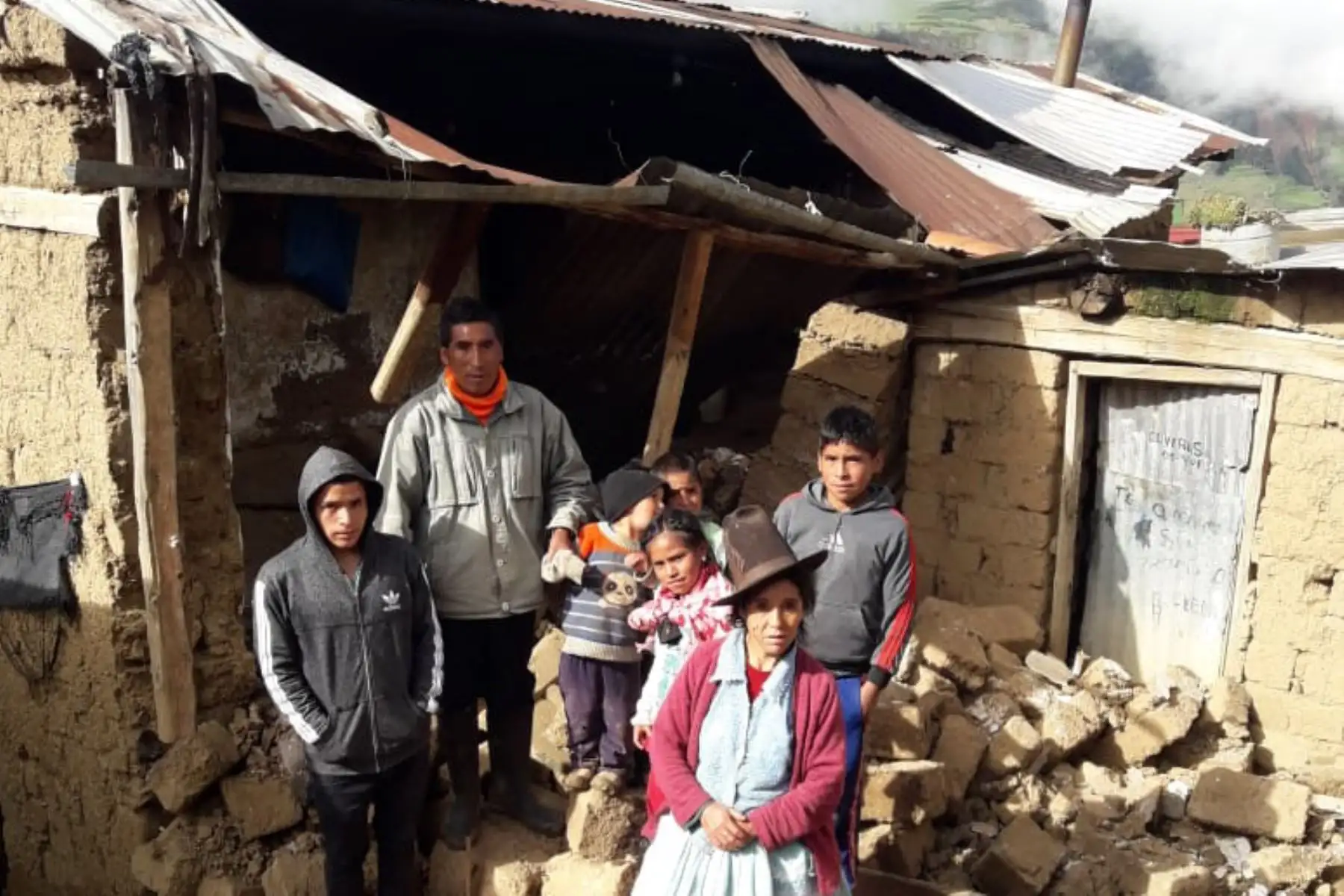 Intensas lluvias ocasionaron el derrumbe de una precaria vivienda en el distrito de Pira, región Áncash.