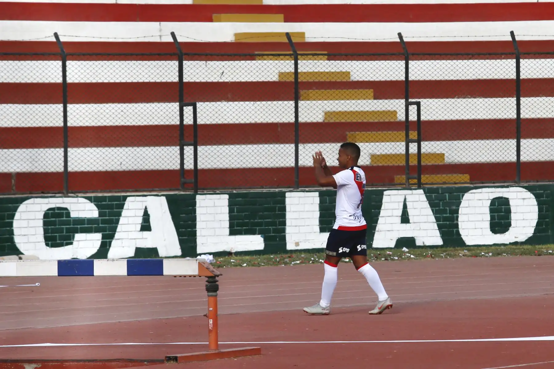 Deportivo Municipal vs Sport Boys se enfrentaron en un partido amistoso en la Tarde de la Pasión Edil, en el estadio Miguel Grau del Callao. Foto: ANDINA/Nathalie Sayago