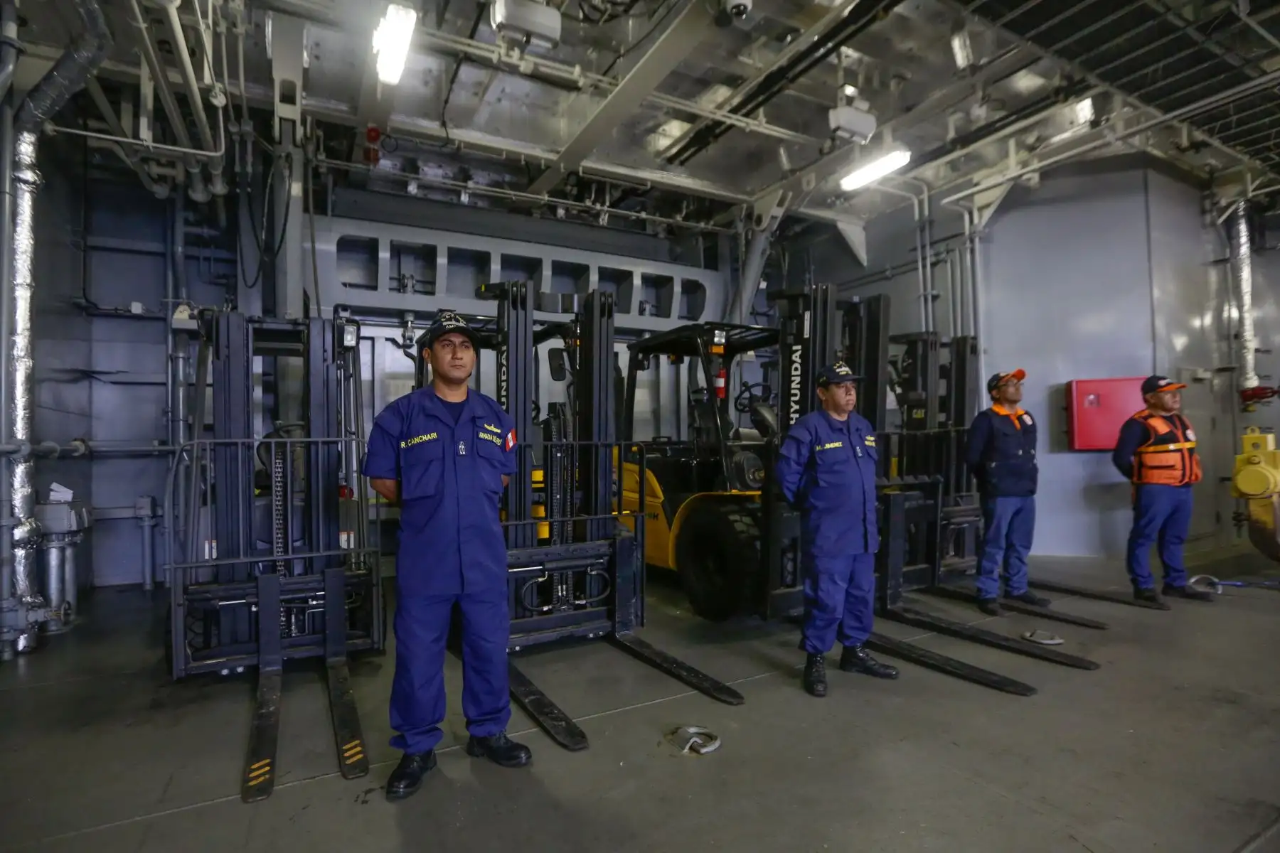 Presidente Vizcarra asiste a zarpe de BAP Pisco, que lleva más de 500 toneladas de ayuda humanitaria al sur del país. Foto: ANDINA/Prensa Presidencia