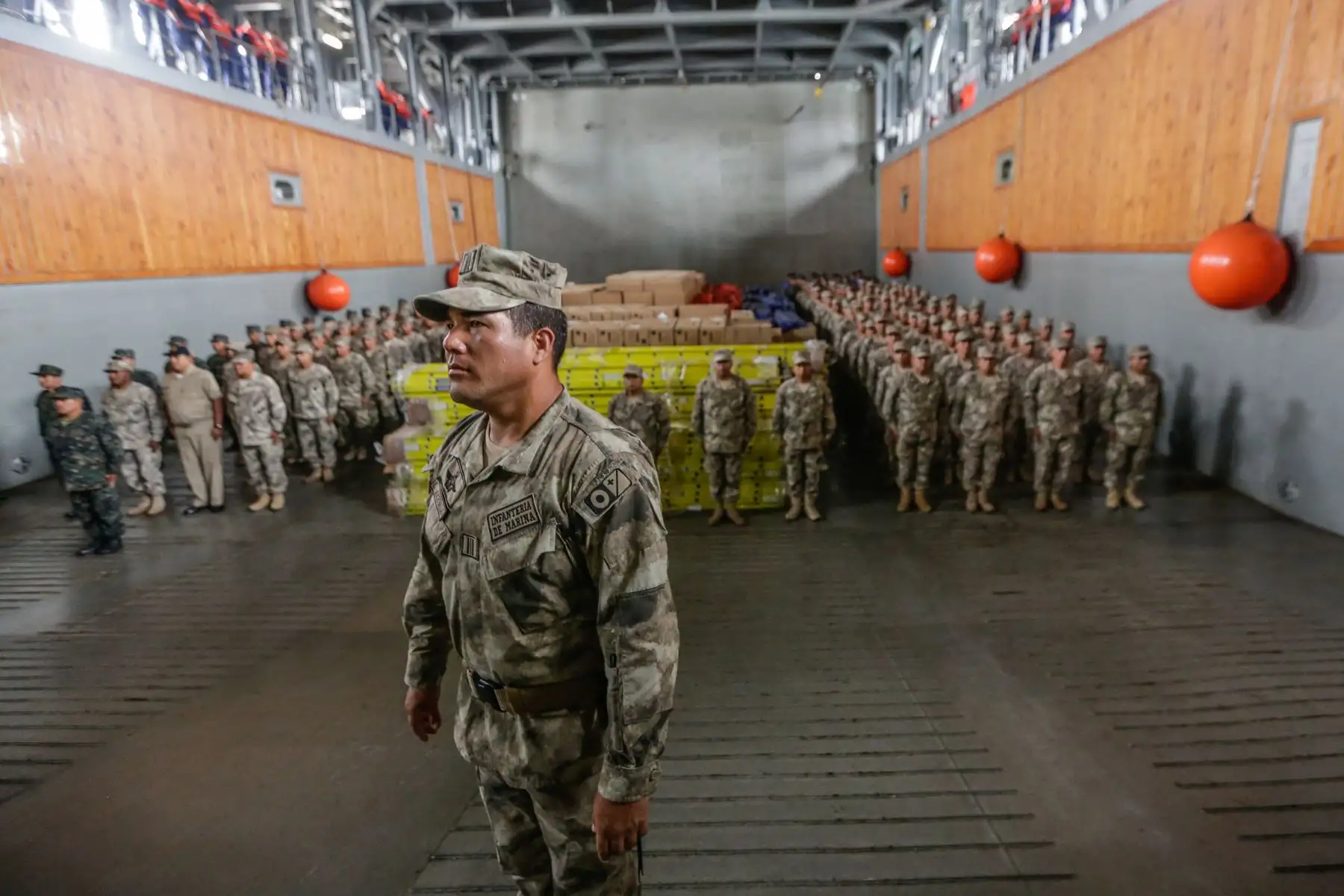 Presidente Vizcarra asiste a zarpe de BAP Pisco, que lleva más de 500 toneladas de ayuda humanitaria al sur del país. Foto: ANDINA/Prensa Presidencia
