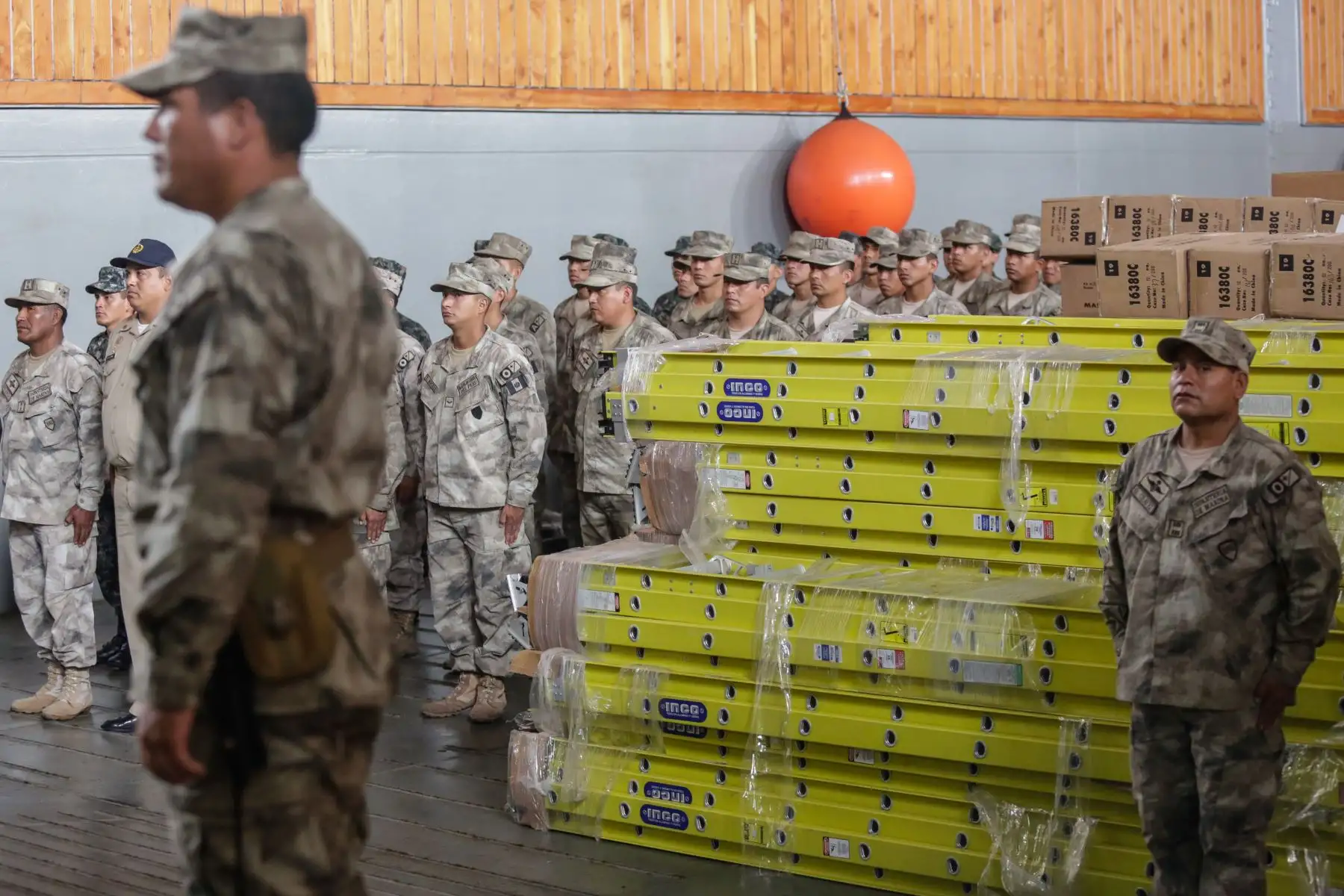 Presidente Vizcarra asiste a zarpe de BAP Pisco, que lleva más de 500 toneladas de ayuda humanitaria al sur del país. Foto: ANDINA/Prensa Presidencia
