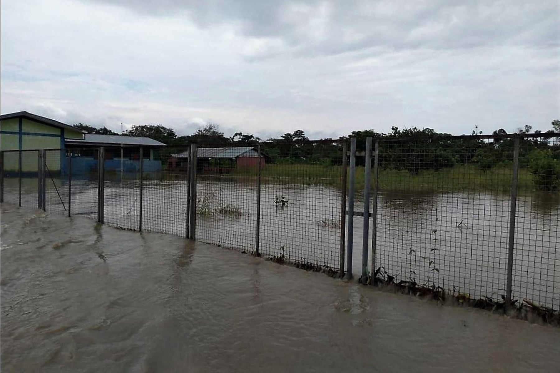 Desborde del río Marañón inunda el poblado de Saramiriza, en Loreto. ANDINA/Difusión