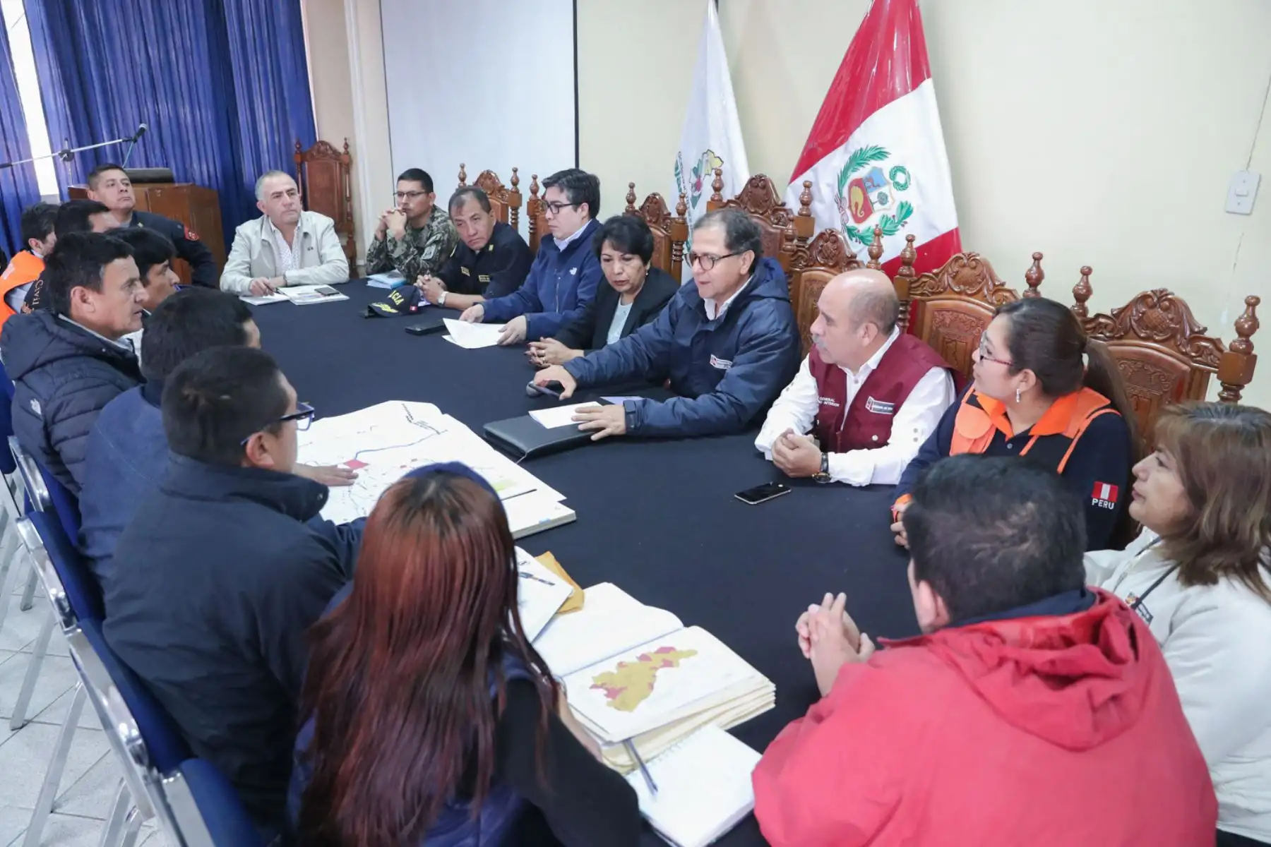 El ministro Francisco Ísmodes llegó a Cajamarca donde presidió la instalación del #COERCajamarca y supervisó las zonas de riesgo en prevención por el inicio de la temporada de lluvias en coordinación con autoridades regionales. #EstamosJuntosEnEsto. Foto: ANDINA/Difusión MEM