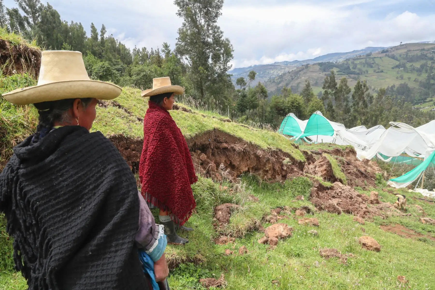El ministro Francisco Ísmodes llegó a Cajamarca donde presidió la instalación del #COERCajamarca y supervisó las zonas de riesgo en prevención por el inicio de la temporada de lluvias en coordinación con autoridades regionales. #EstamosJuntosEnEsto. Foto: ANDINA/Difusión MEM