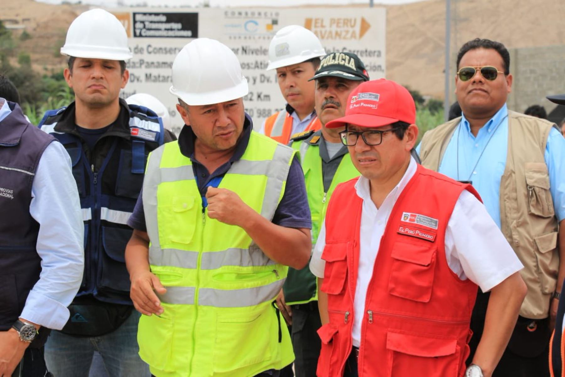 El MTC Inicia trabajos para instalar nueva estructura que reemplazará a colapsado puente Montalvo, afirma ministro Edmer Trujillo. ANDINA/Difusión
