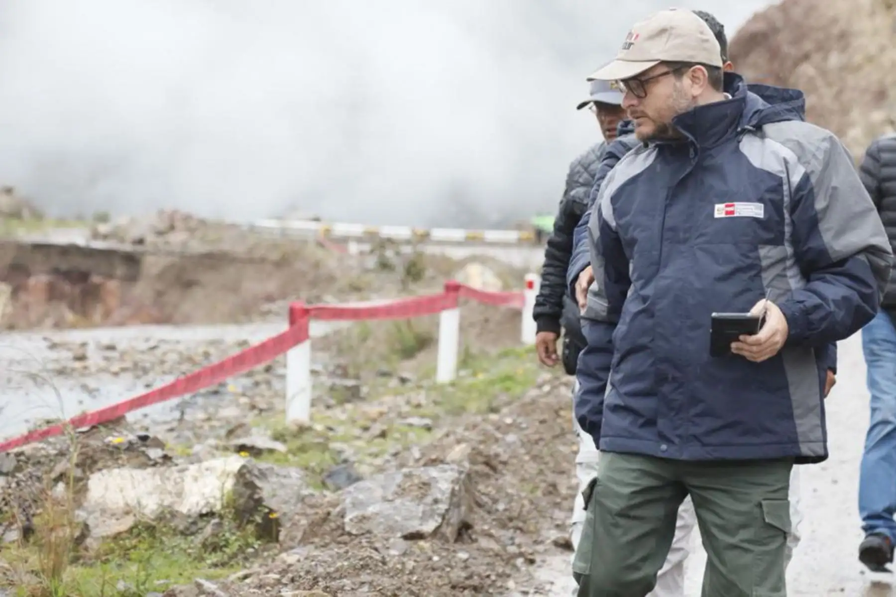 El ministro de Comercio Exterior y Turismo, Edgar Vásquez, sostuvo hoy que, a través del gobierno central, se impulsarán una serie de actividades de prevención para reducir cualquier afectación que ocurriera en la región Huancavelica, durante la época de lluvias.