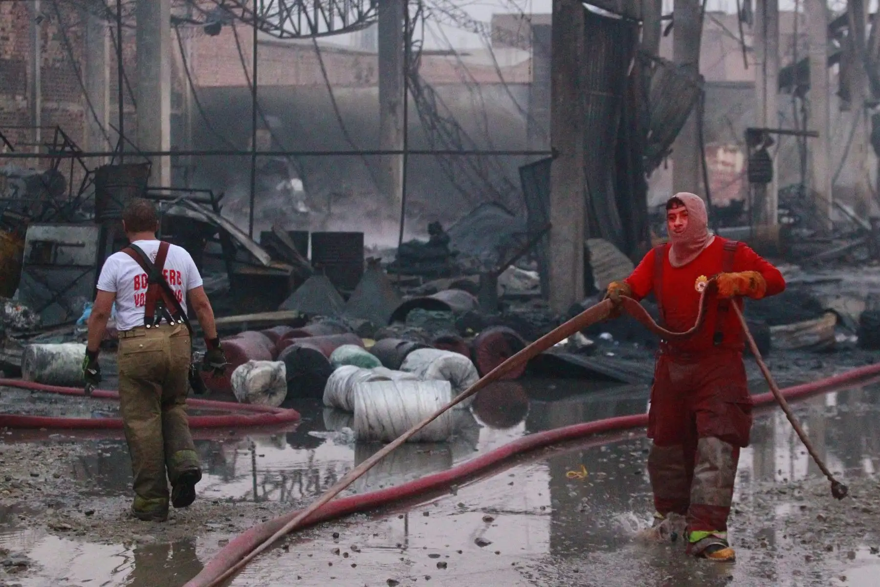 Dantesco incendio destruye fábrica de plásticos en Huachipa.Foto: ANDINA/Eddy Ramos