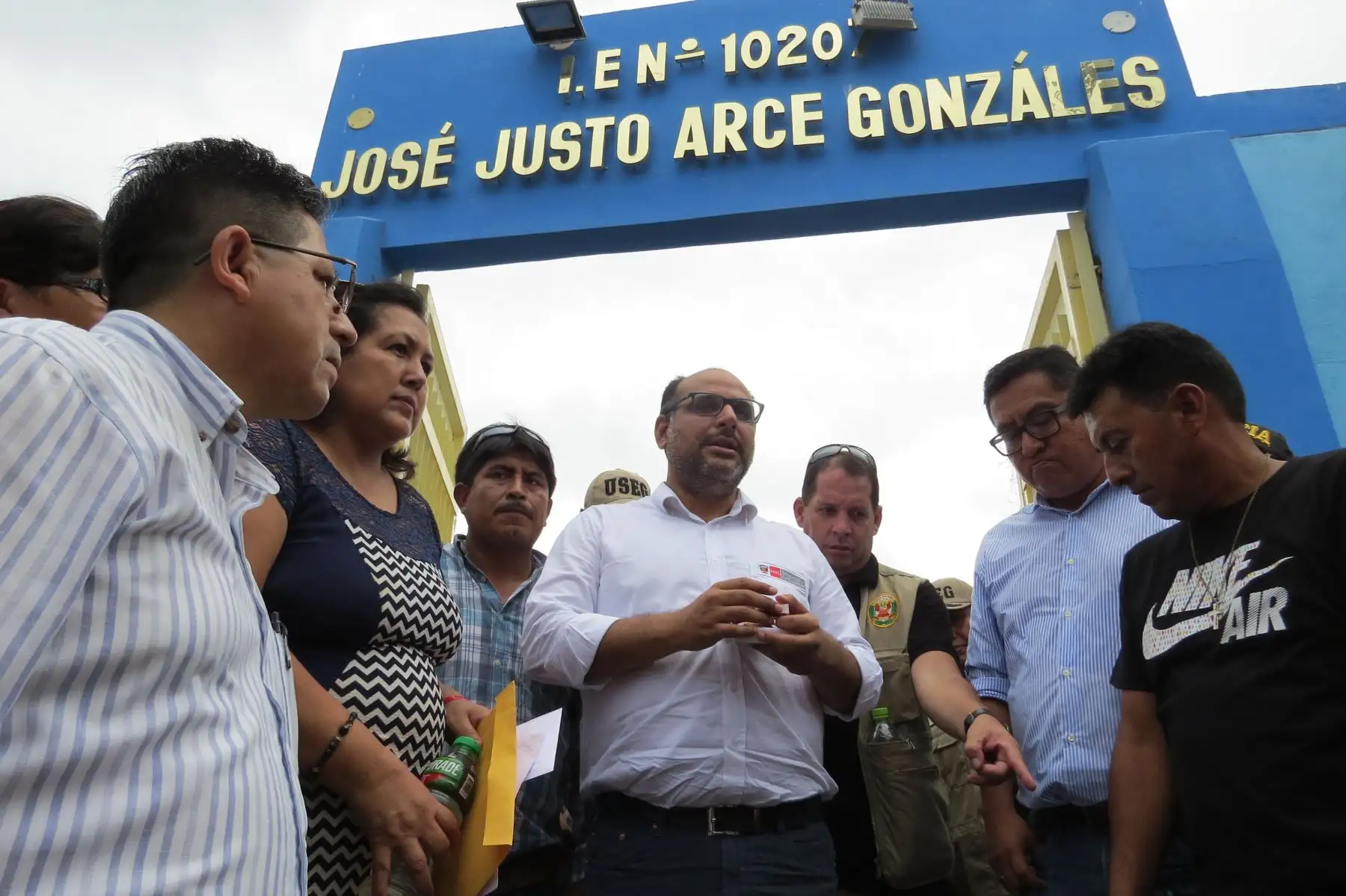El ministro de Educación, Daniel Alfaro, supervisó los colegios de Lambayeque ante eventuales lluvias. ANDINA