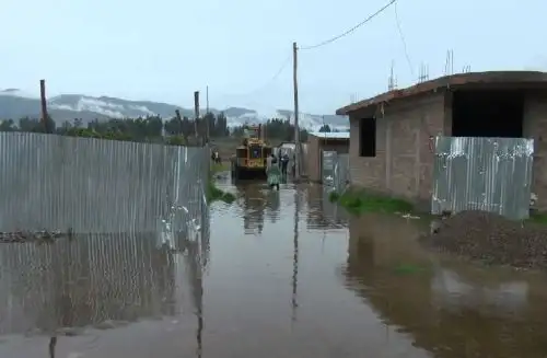 Ante el peligroso desborde del río Mantaro, a la altura del sector de Chanchaspampa, en el distrito de Tres de Diciembre, provincia de Chupaca, región Junín, autoridades regionales de Defensa Civil dispusieron la evacuación de treinta familias damnificadas.