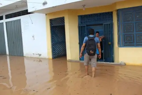 Desde la tarde del viernes se registrarán lluvias, descargas eléctricas y ráfagas de viento en la Selva.