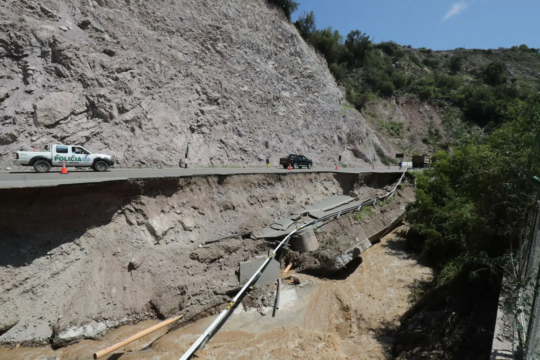 Situación de la carretera Binacional en el distrito de Torata, Moquegua luego del desborde del río del mismo nombre.

Foto: ANDINA/Juan Carlos Guzmán Negrini.