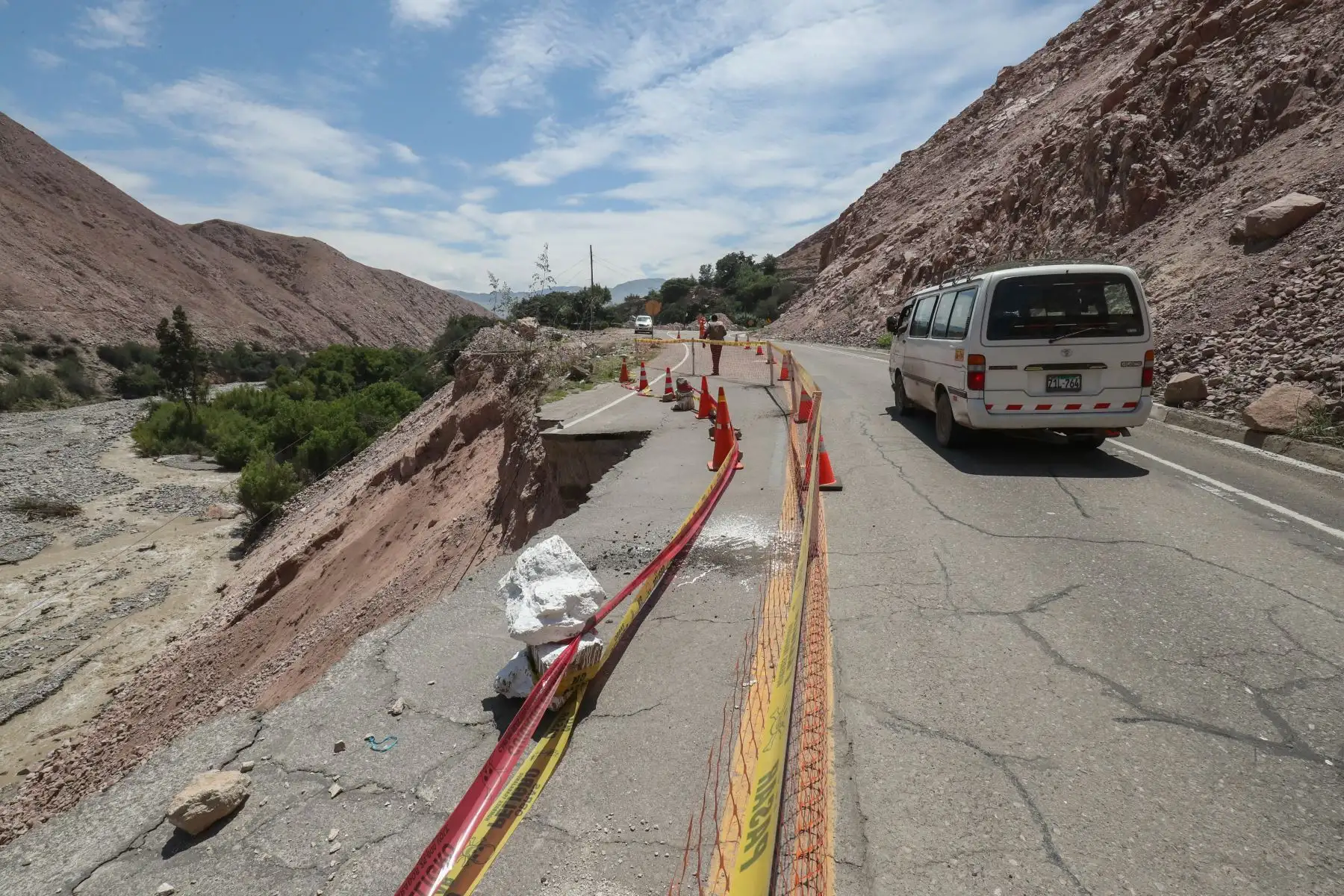 Situación de la carretera Binacional en el distrito de Torata, Moquegua luego del desborde del río del mismo nombre.

Foto: ANDINA/Juan Carlos Guzmán Negrini.