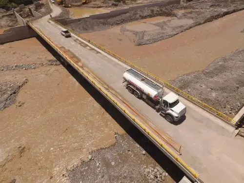 El puente Yaravico es la única conexión que tiene Moquegua con Arequipa tras el colapso del viaducto Montalvo. Foto: ANDINA/Juan Carlos Guzmán