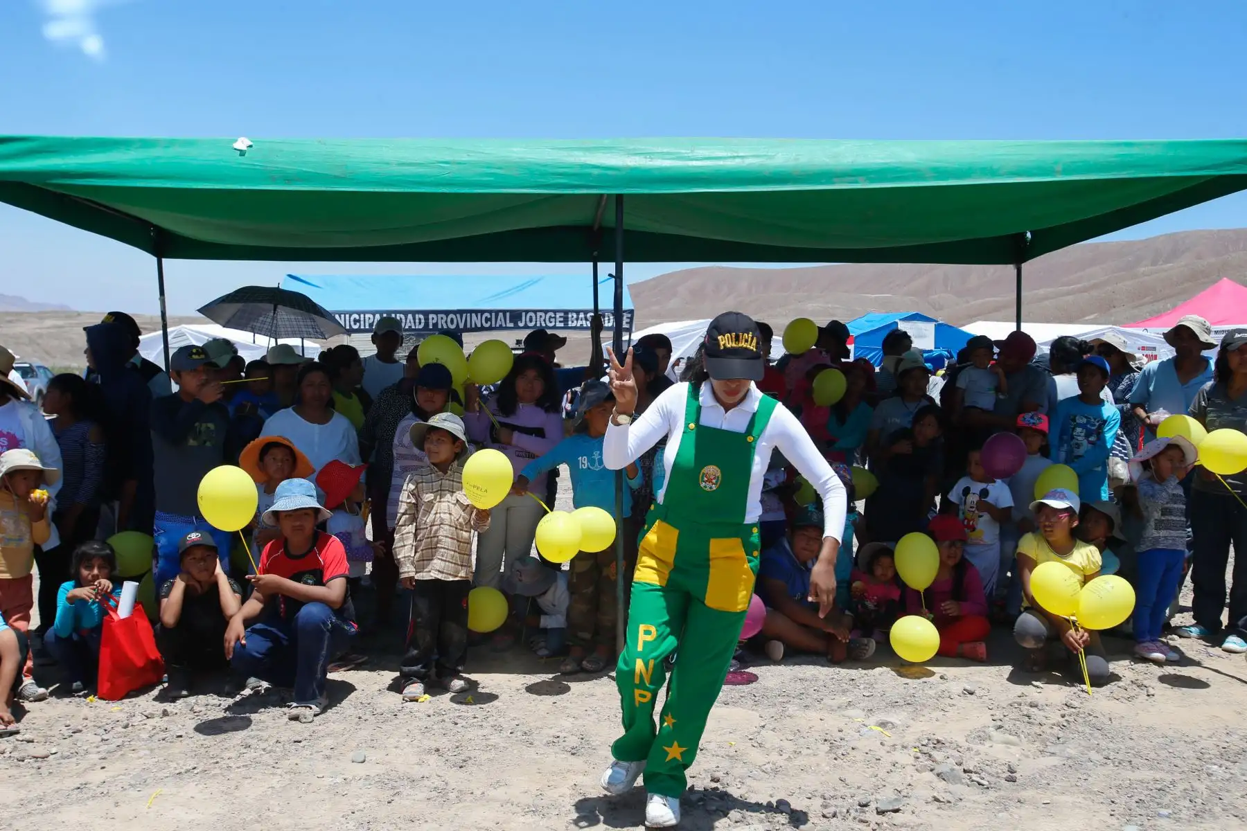 Damnificados de Mirave, Tacna, participan de la Jornada de Apoyo Solidario organizada por la 6ta Brigada del ejercito de Tacna. Foto: ANDINA/Nathalie Sayago