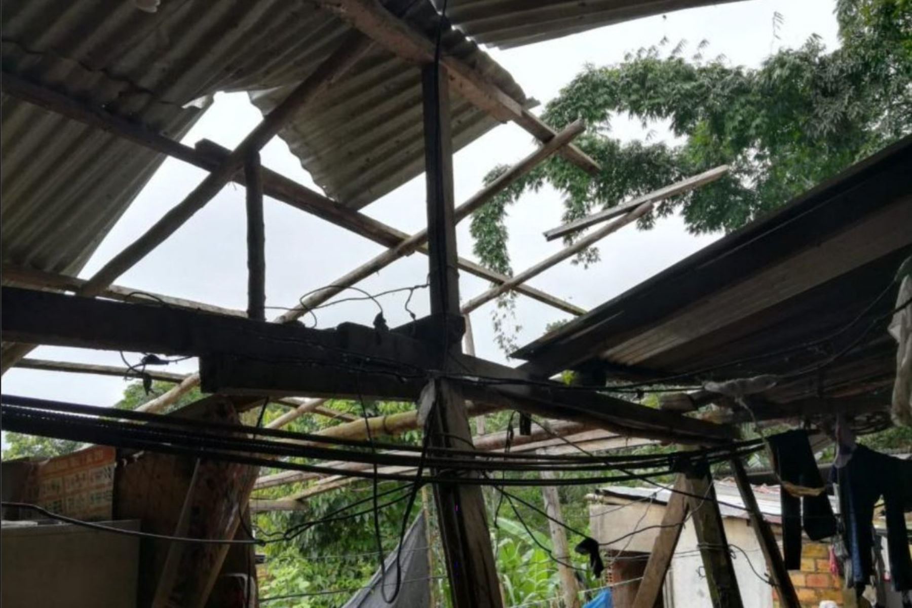 Vientos fuertes causan daños en techos de viviendas de región San Martín. ANDINA/Difusión