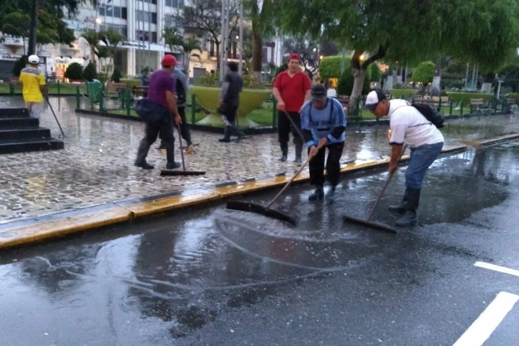 Chiclayo soportó una lluvia intensa durante esta madrugada. Foto: ANDINA/Difusión: Lucho Rodríguez.