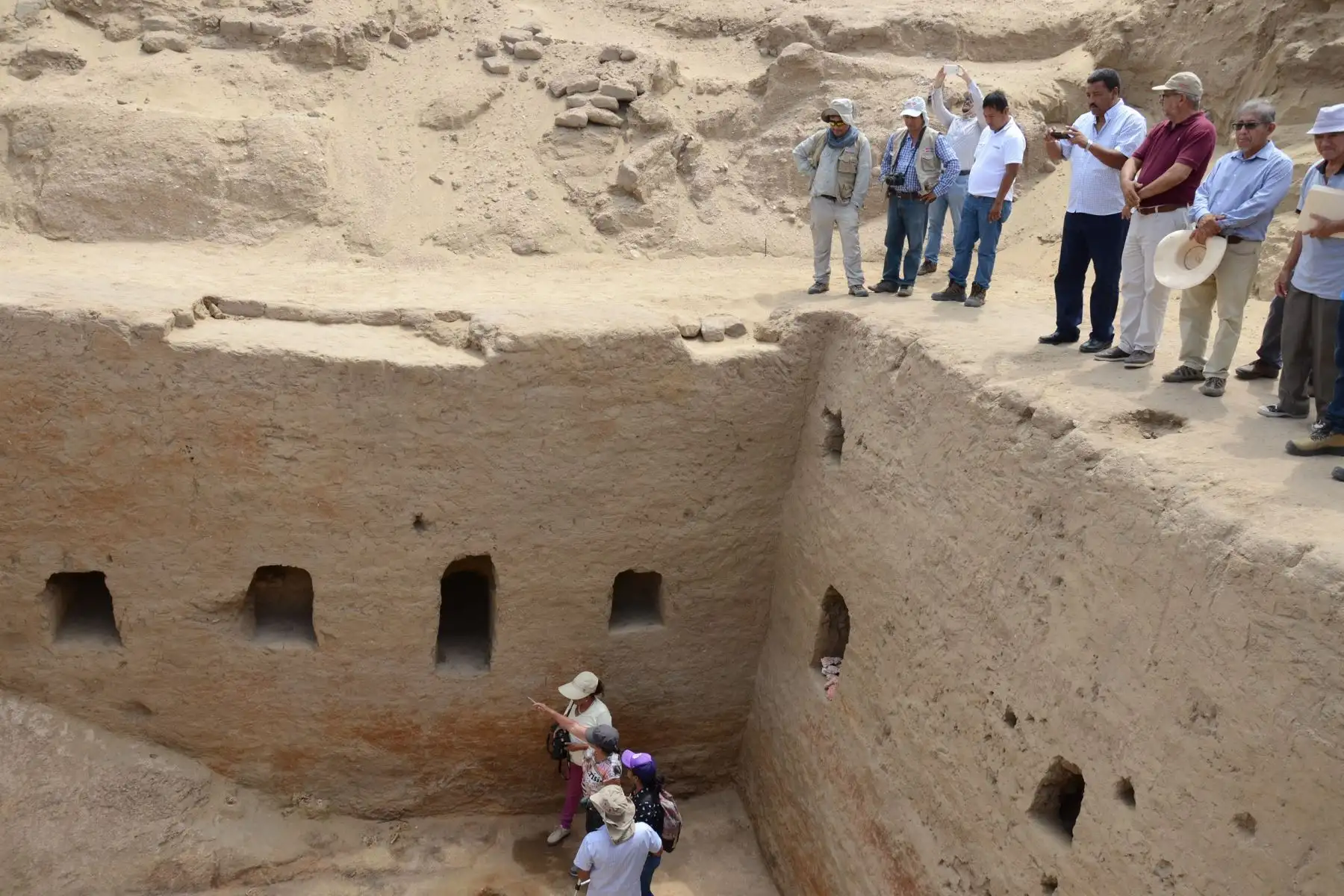 Tumba inca descubierta en complejo arqueológico Mata Indio, en Lambayeque, es un hallazgo trascendental, afirma arqueólogo, Luis Chero. ANDINA