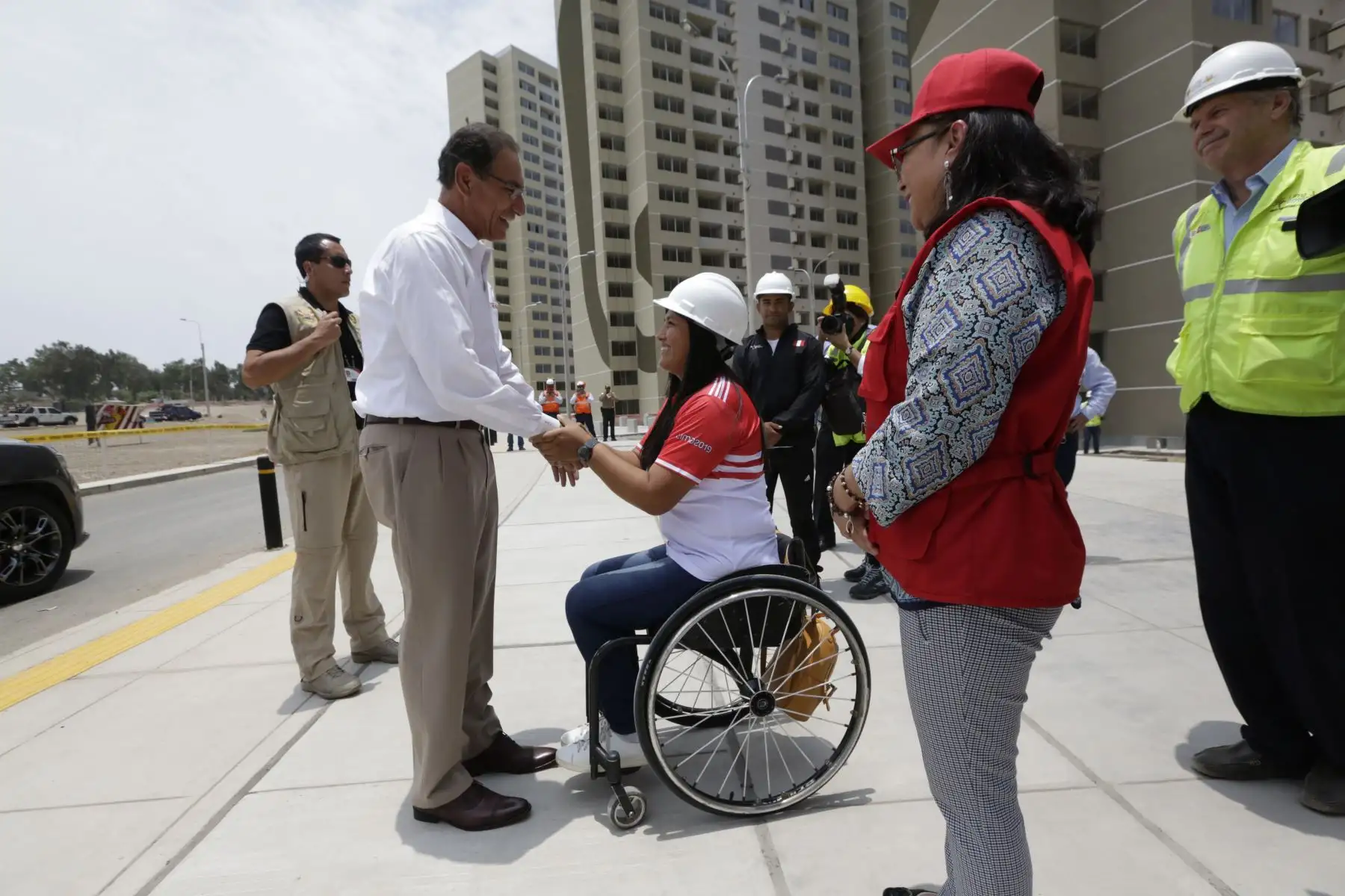 Jefe de Estado inspecciona los avances de la Villa que albergará a deportistas destacados de diferentes países durante los Juegos Panamericanos y Juegos Parapanamericanos del 2019. Foto: ANDINA/Prensa Presidencia