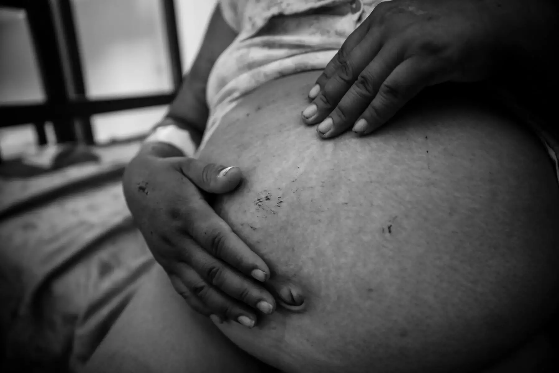 El bebe por llegar  necesita ayuda, pues la familia perdió todo.  Foto: ANDINA/Nathalie Sayago