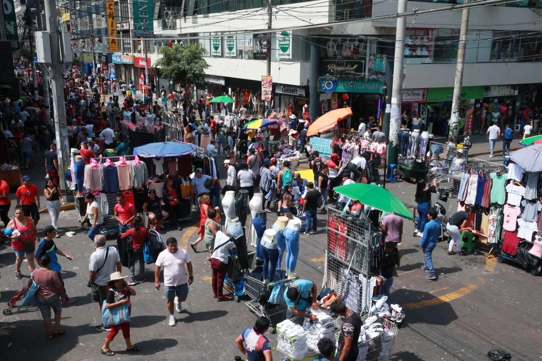 Posible desalojo de ambulantes de gamarra .Foto: ANDINA/Norman Córdova