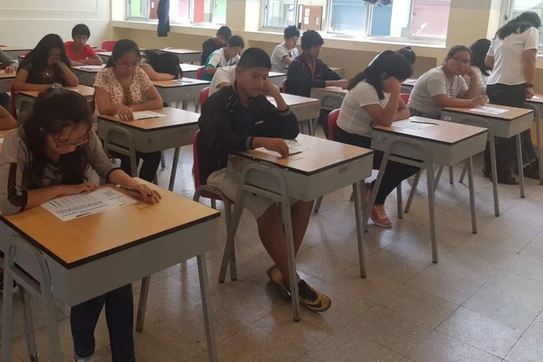 La primera fase del proceso de admisión 2019 para los 25 Colegios de Alto Rendimiento (COAR) a nivel nacional se desarrolló hoy en 37 sedes con la asistencia de 25,255 de los 30,609 estudiantes inscritos, de los cuales 5,400 serán preseleccionados para competir por 2700 vacantes.