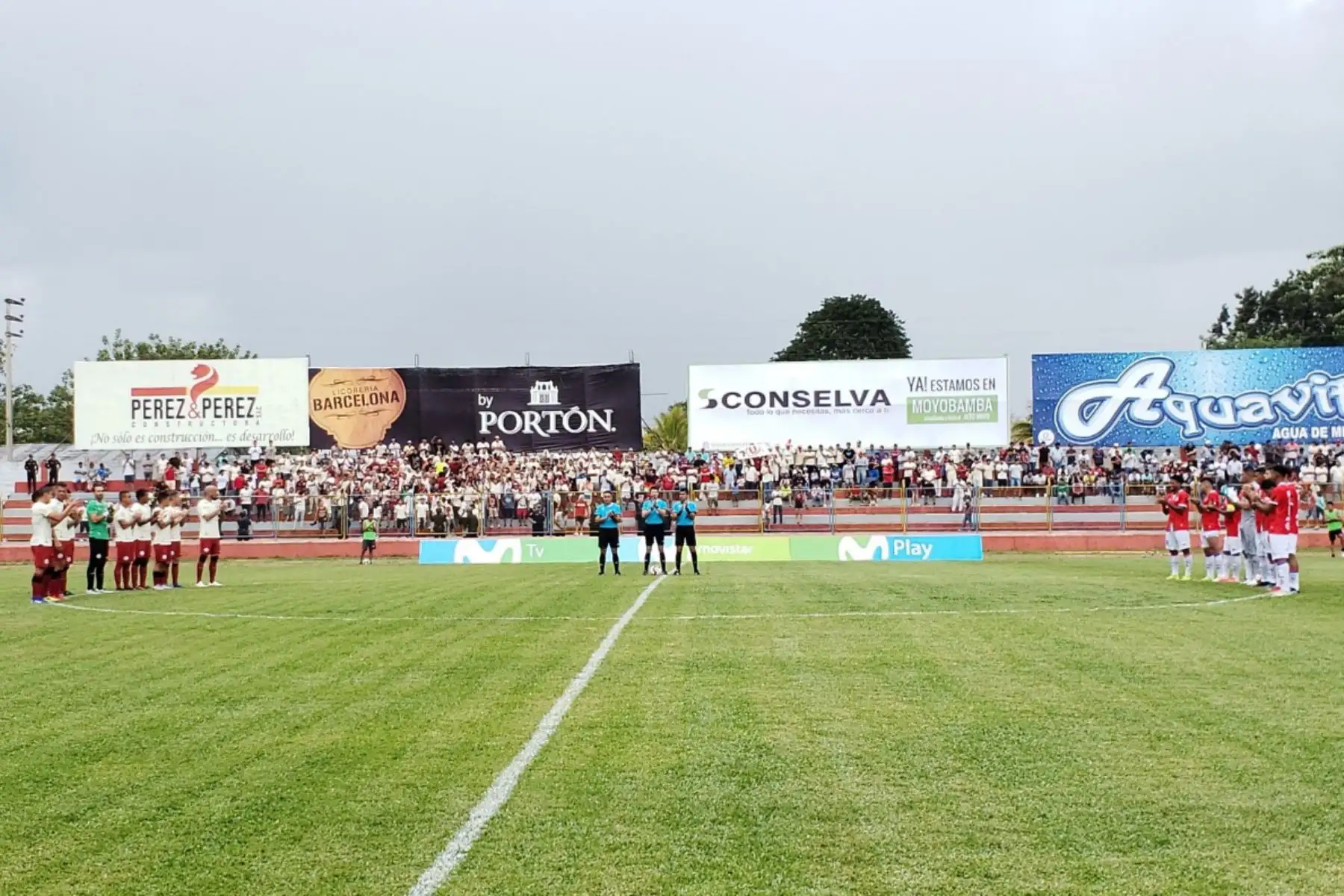 Universitario de Deportes rescató un punto en su visita a Moyobamba tras iguala (1-1) con Unión Comercio en partido válido por la primera fecha de la Liga1. Los "cremas" fueron los que emparejaron el cotejo gracias al gol del argentino Germán Dennis de penal. Foto: ANDINA/Twiter Universitario