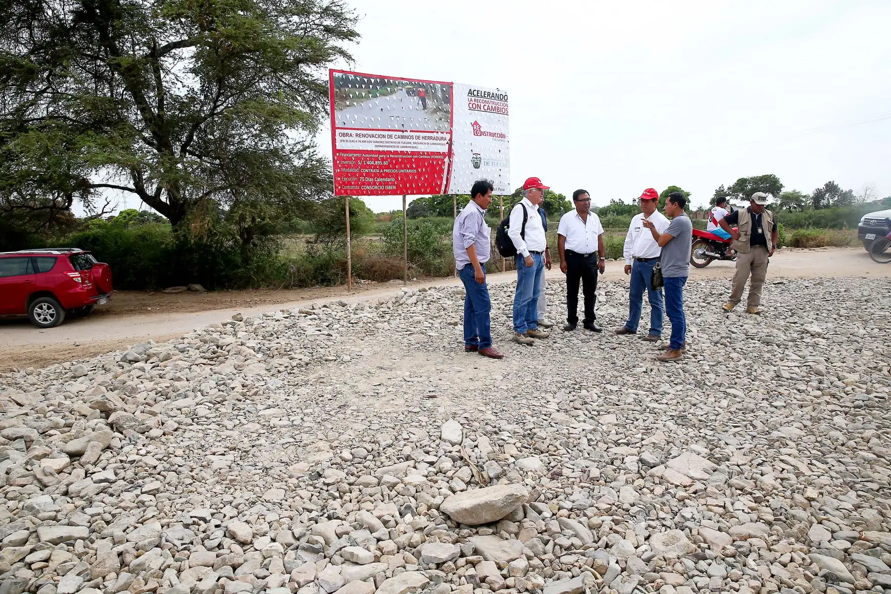 Jefe de la Reconstrucción con Cambios, Edgar Quispe, realiza acciones de prevención ante posibles lluvias en la región Lambayeque. Foto: ANDINA/Luis Iparraguirre