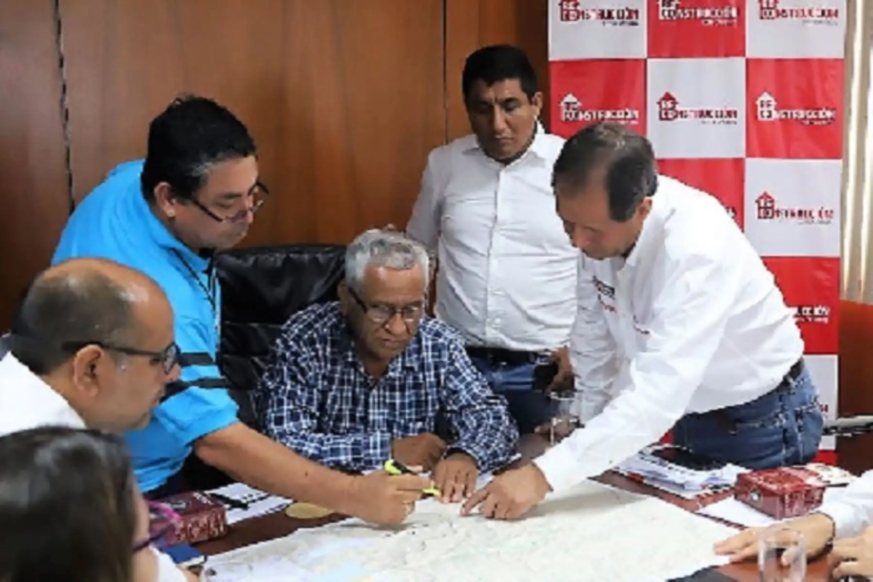 Esta semana serán lanzadas las convocatorias para la reconstrucción de 4 instituciones educativas y la elaboración de los estudios de pre inversión del drenaje pluvial para Chiclayo, en la región Lambayeque, anunció el director ejecutivo de la Autoridad para la Reconstrucción con Cambios, Edgar Quispe.