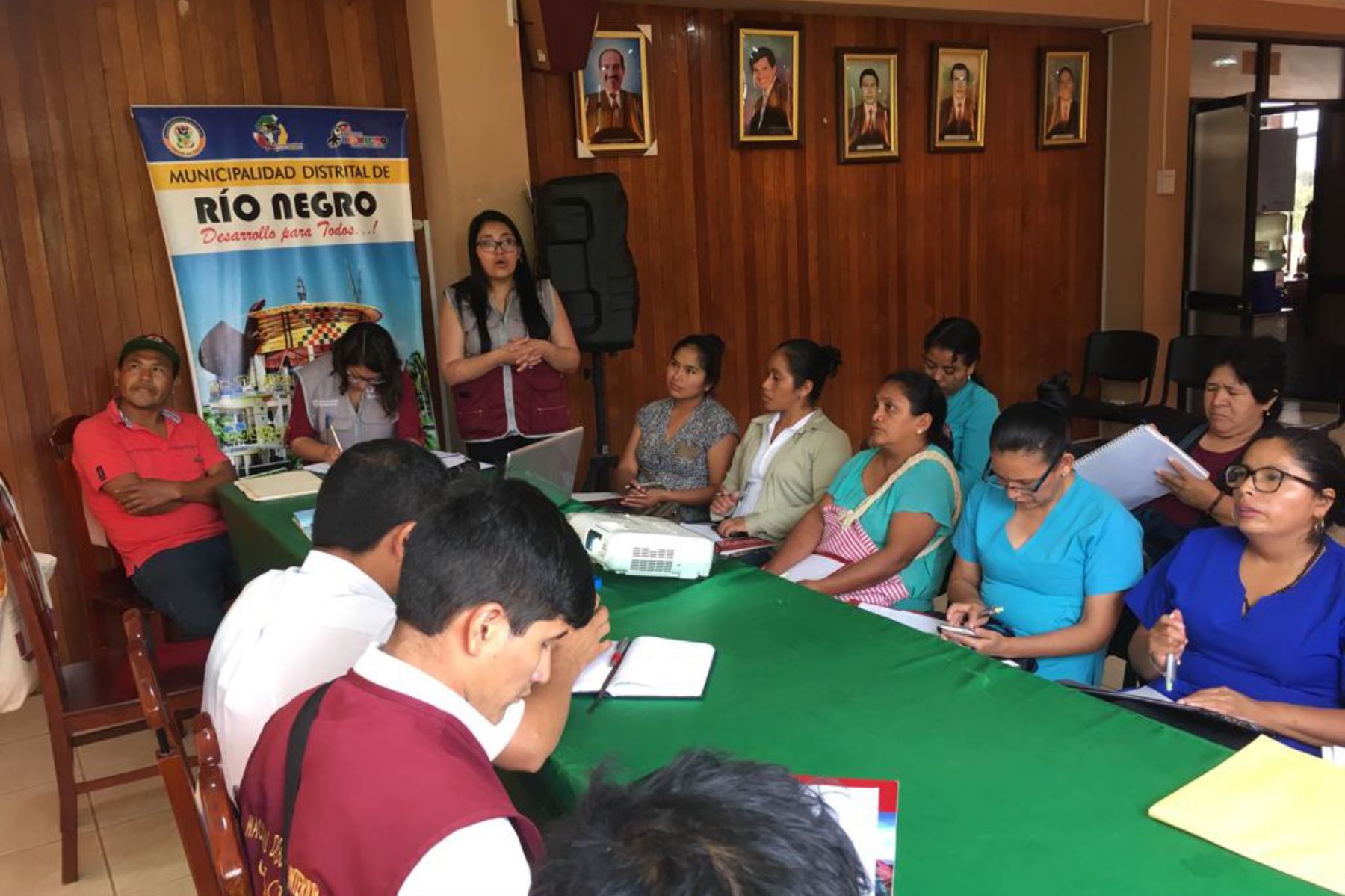 El equipo de la Dirección General de Búsqueda de Personas Desaparecidas instaló una mesa técnica de acompañamiento psicosocial en el distrito de Río Negro, región Junín.