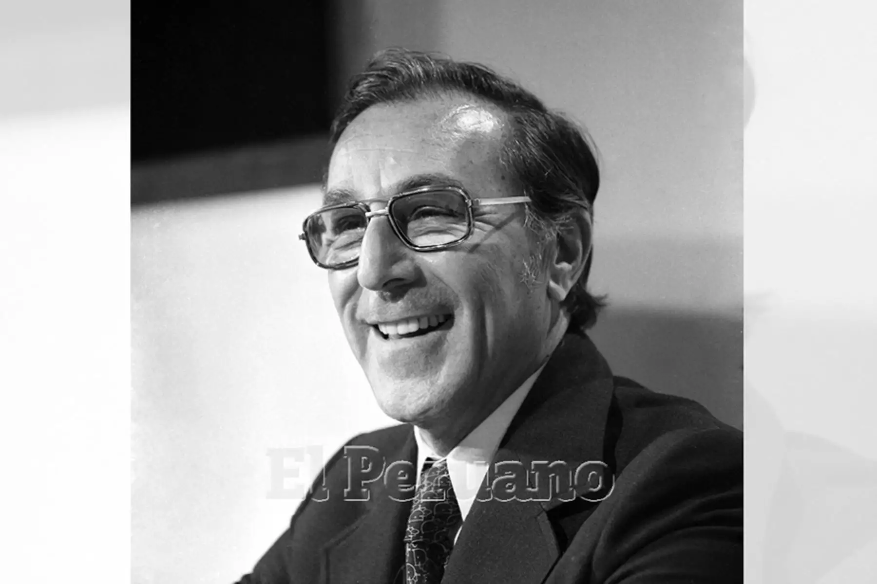 Lima - 4 diciembre 1977 / El líder del Partido Popular Cristiano, Luis Bedoya Reyes, en el debate que sostuvo con Héctor Cornejo Chávez de la Democracia Cristiana en el programa Contacto Directo. Foto: Archivo Histórico de EL PERUANO / Pavel Marrul
