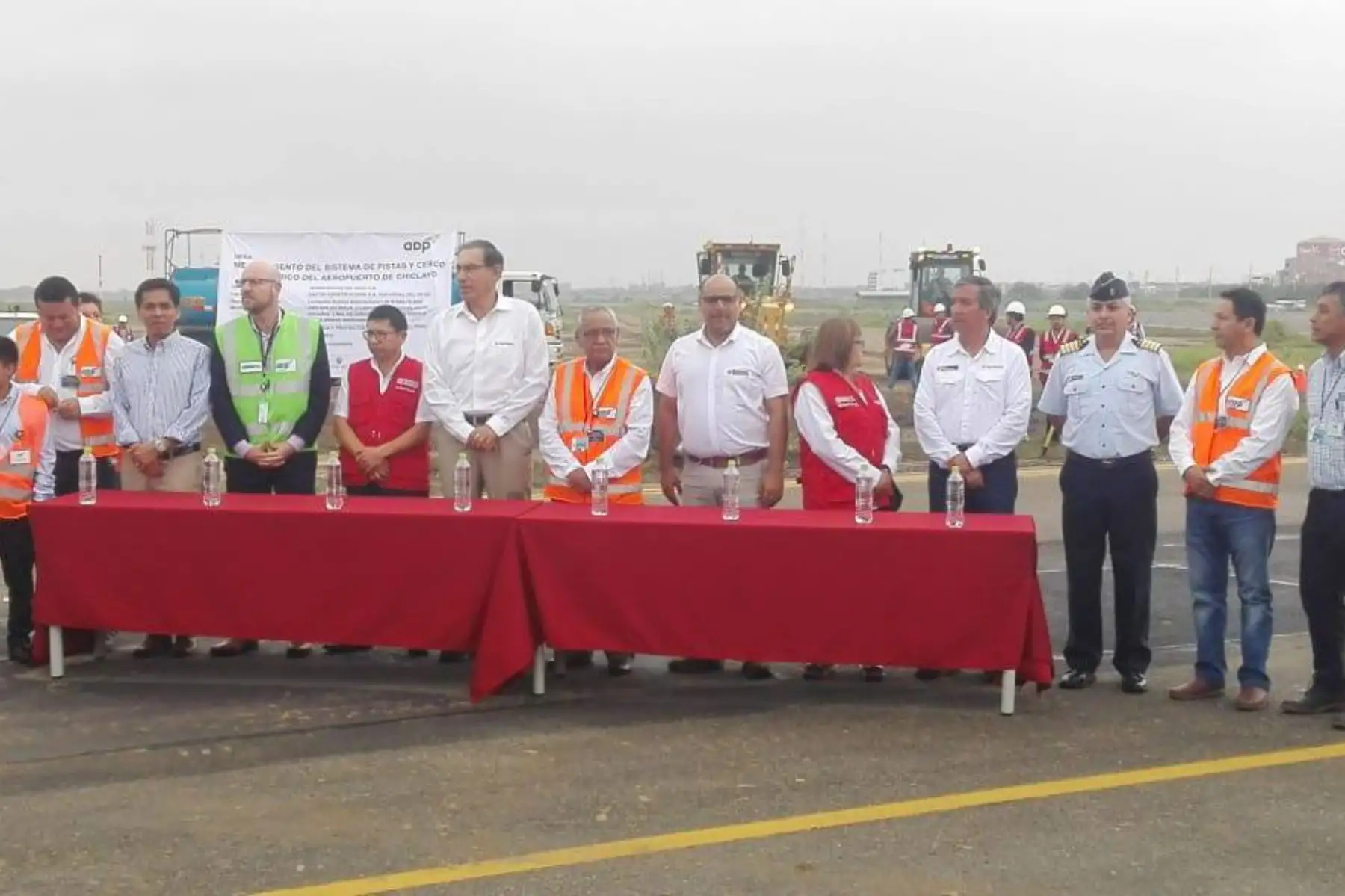 El presidente Martín Vizcarra dio inicio ayer a las obras de modernización del aeropuerto de Chiclayo.