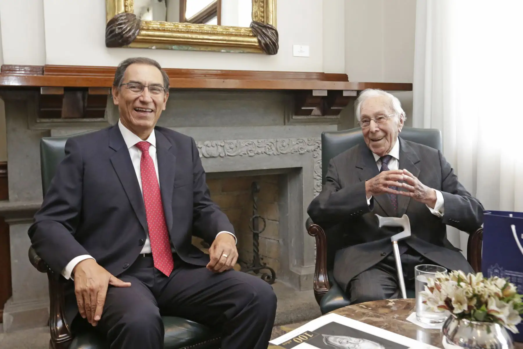 Presidente Martín Vizcarra participaò en ceremonia de homenaje a Luis Bedoya por sus 100 años de vida.Foto: ANDINA/Prensa Presidencia