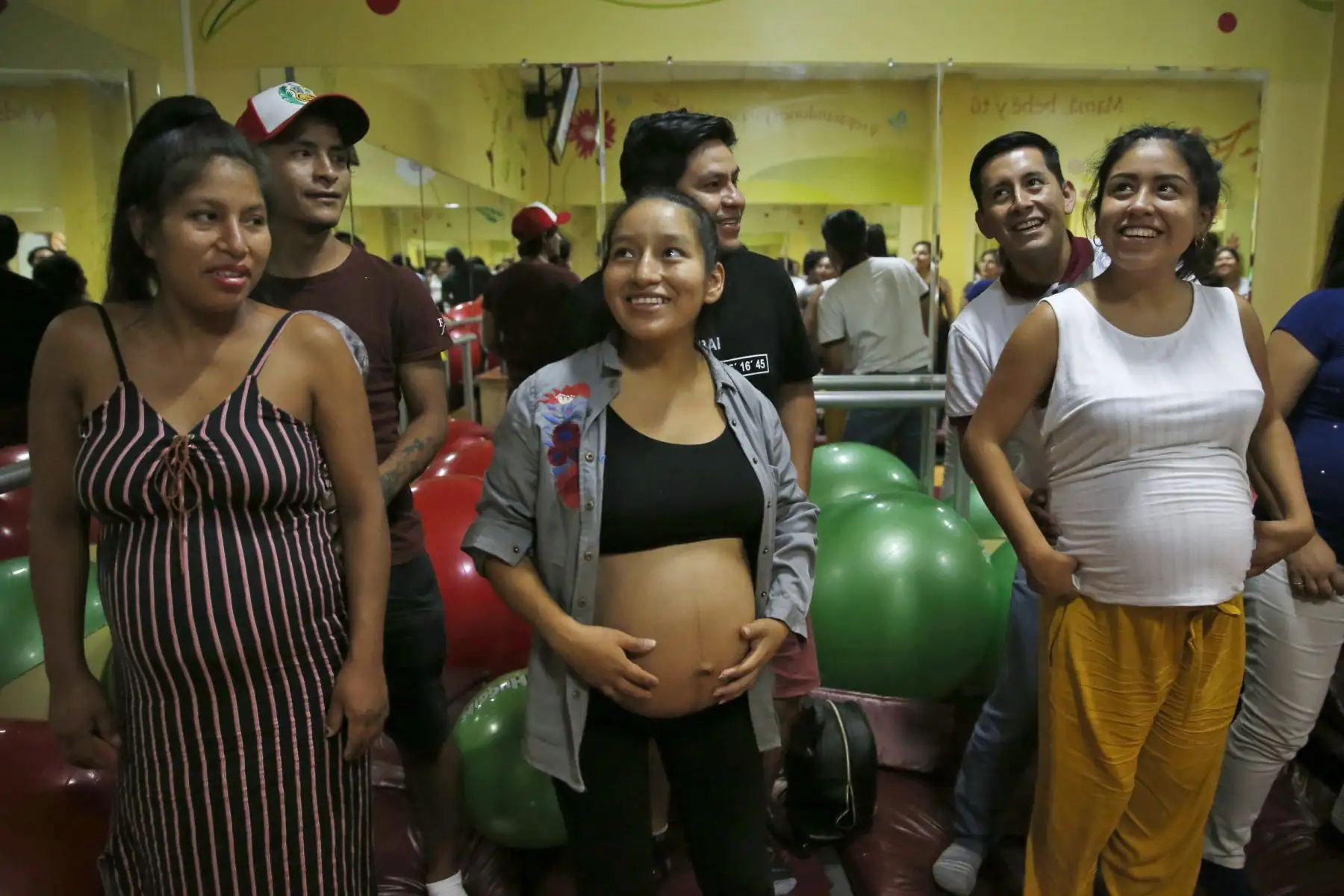 Servicio de psicoprofilaxis obstétrica y estimulación prenatal. El Instituto Materno Perinatal IMMPN ofrece asesoría prenatal para ayudar a las gestantes a tener un parto feliz. Promueve  el parto humanizado, parto con acompañante, parto vertical y parto con anestesia. Foto: ANDINA/Nathalie Sayago