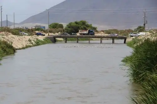 Con maquinaria pesada descolmatarán el río Lacramarca en Áncash. ANDINA